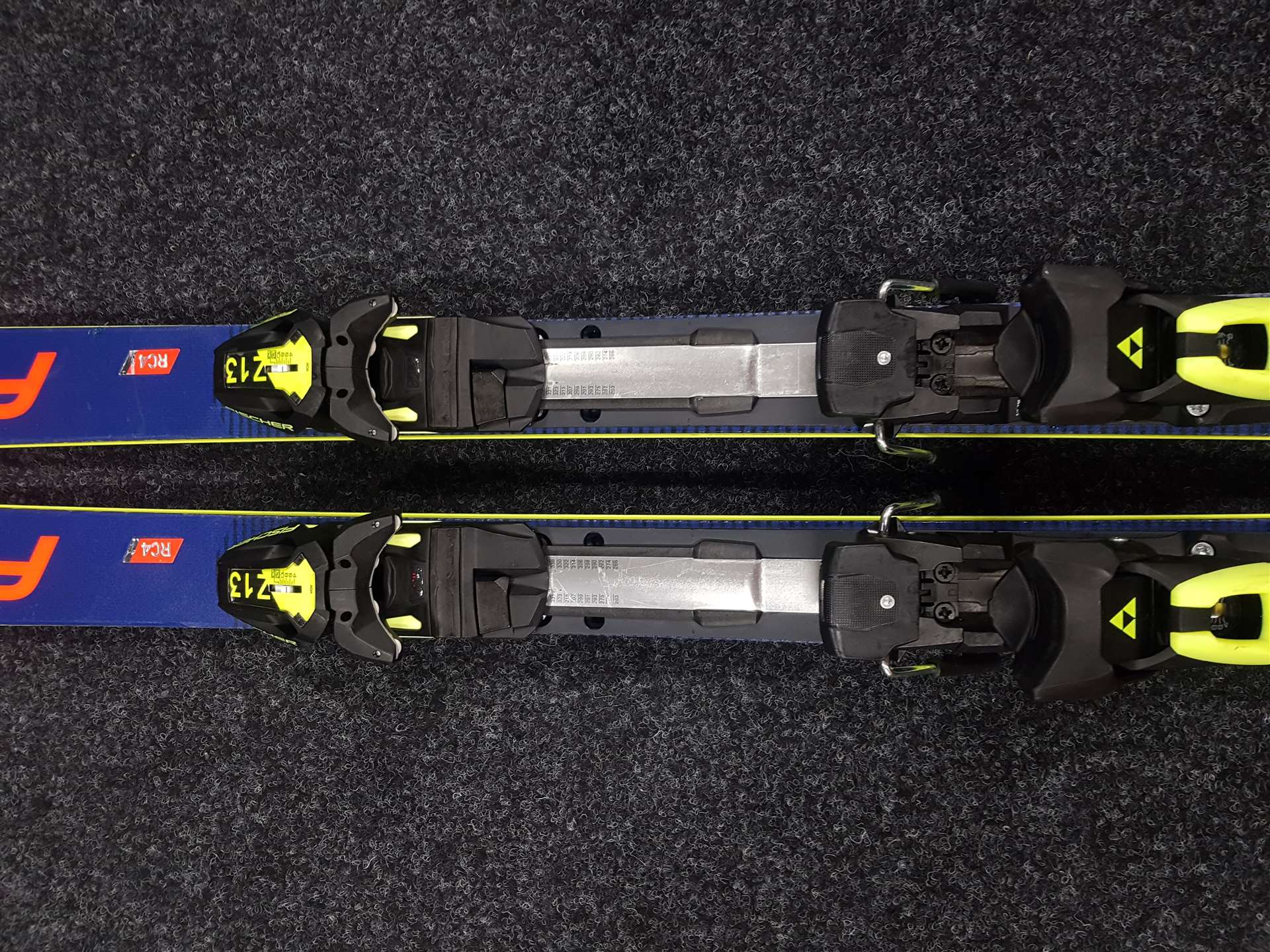 Použité lyže FISCHER The Curv RC4 + viazanie Fischer Z13