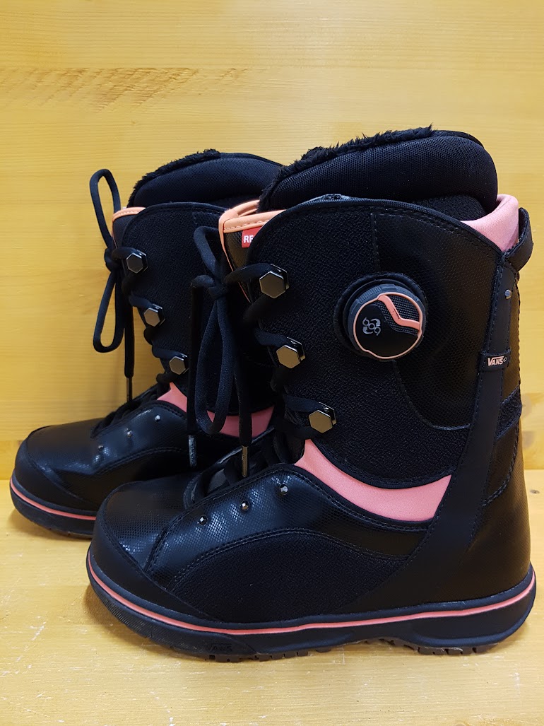 Použité snowboardové topánky Vans Ferra