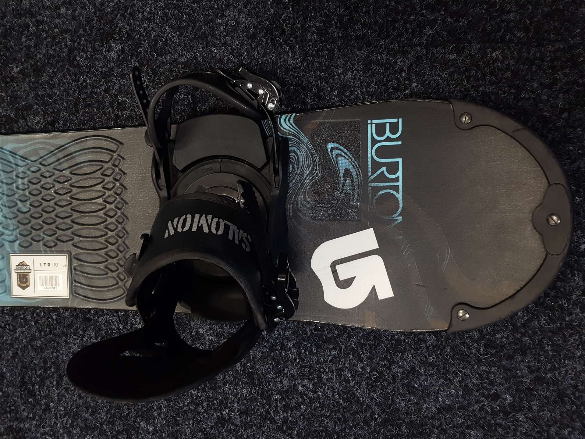 Použitý snowboard BURTON LTR + viazanie Salomon veľkosť XS/S