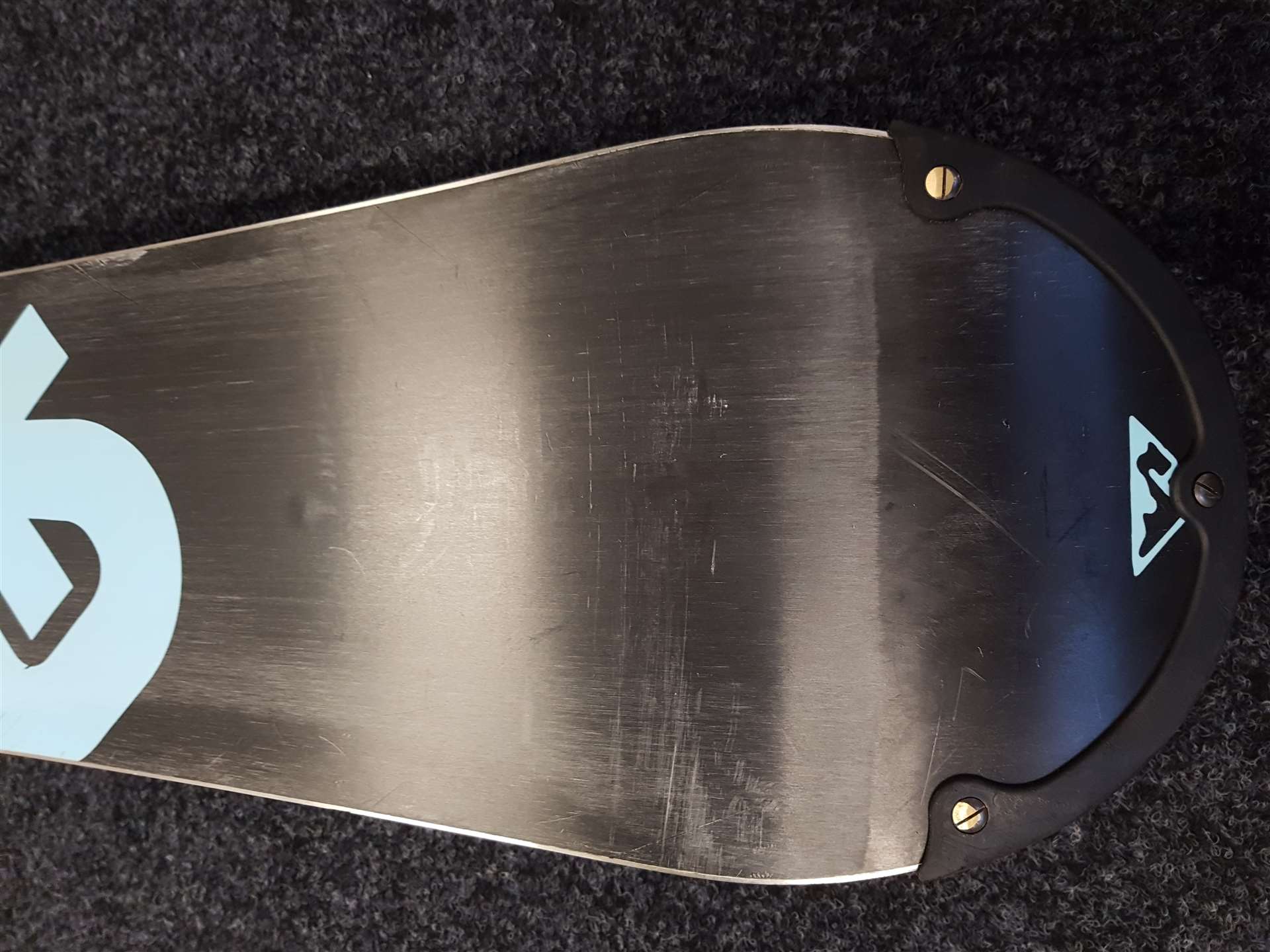 Použitý snowboard BURTON LTR + viazanie Salomon veľkosť XS/S