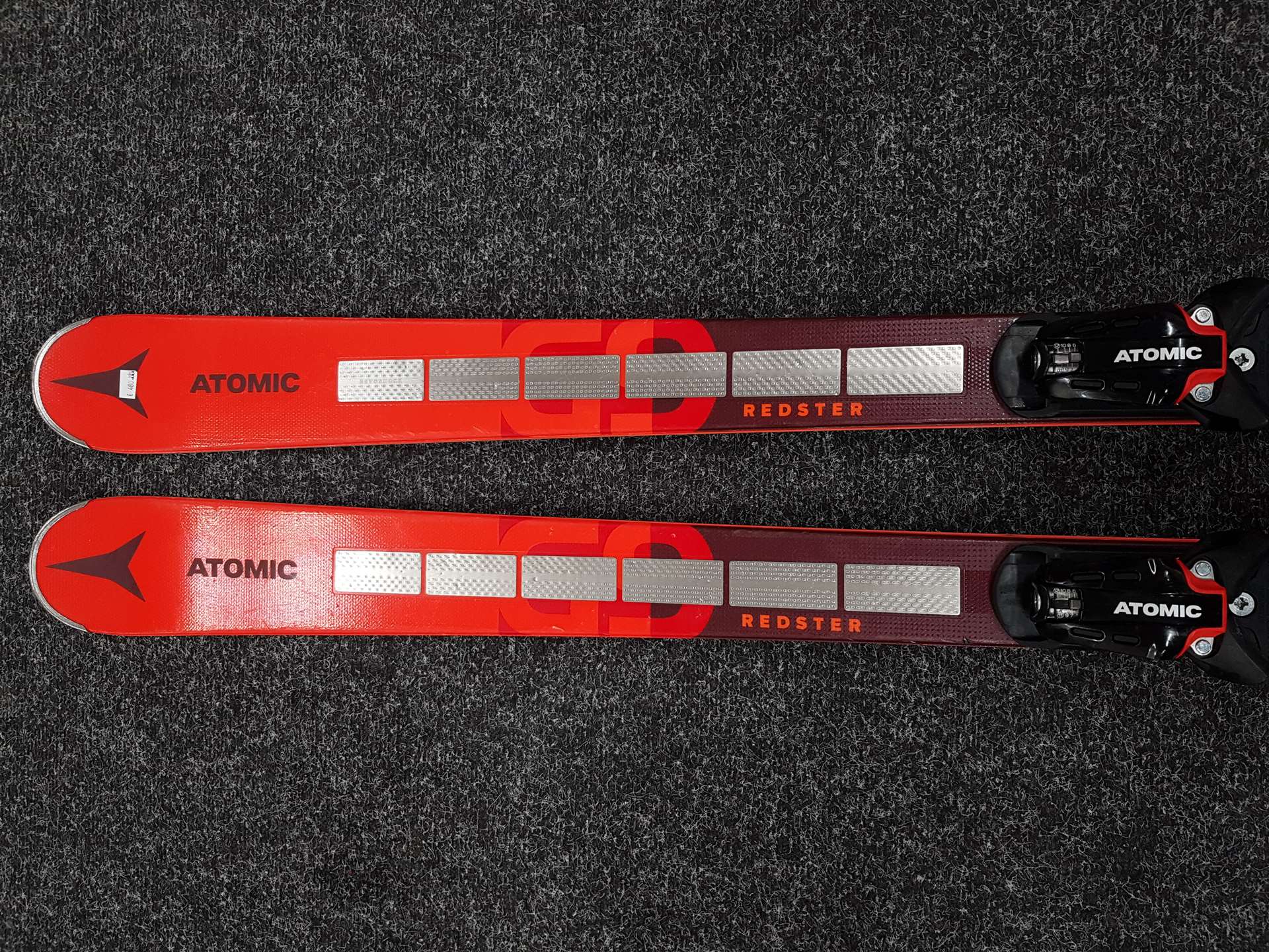 Použité lyže Atomic Redster G9