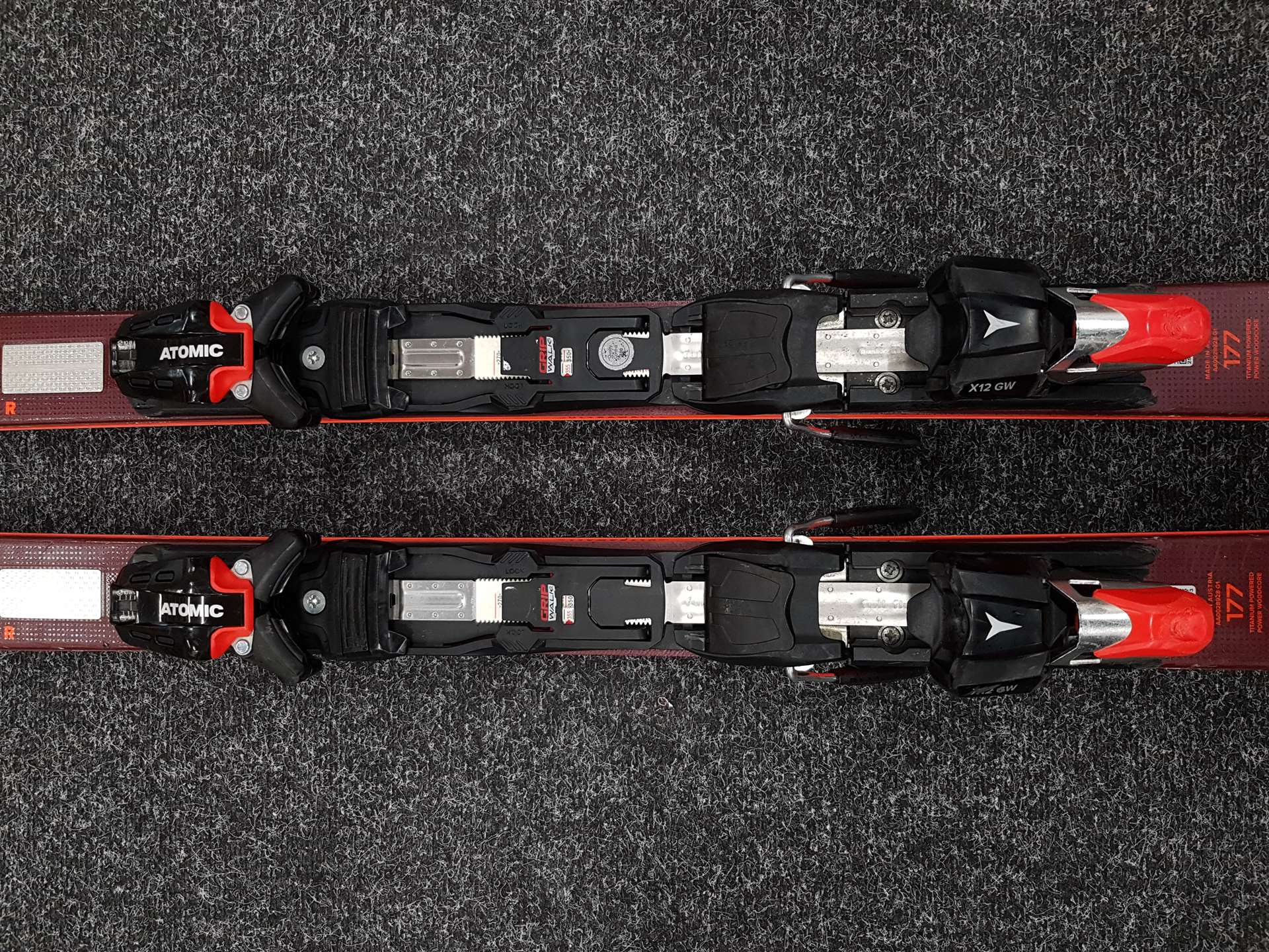 Použité lyže Atomic Redster G9