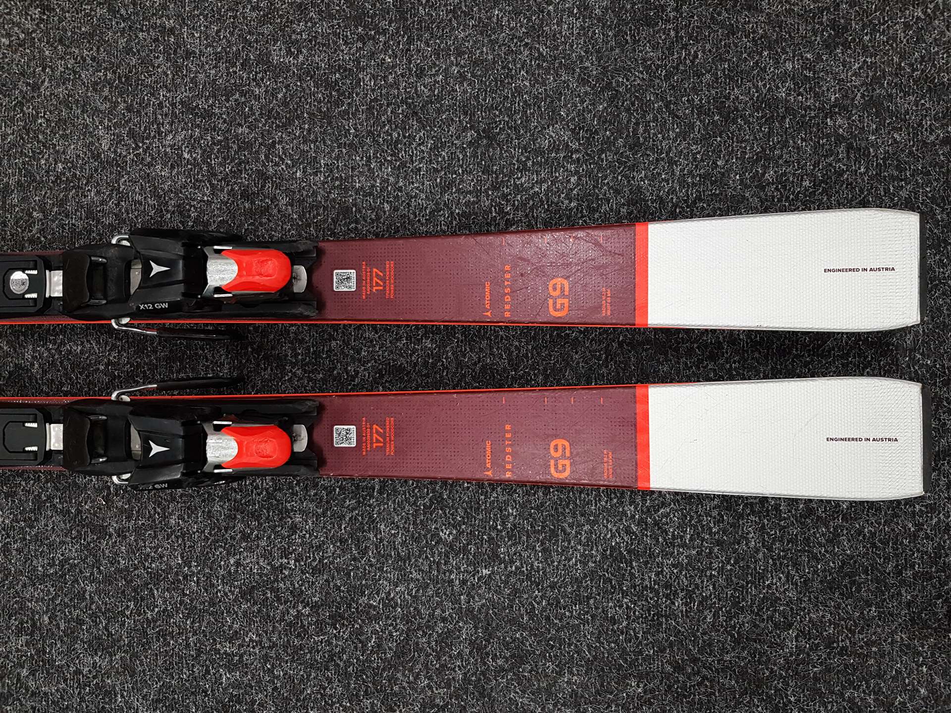 Použité lyže Atomic Redster G9