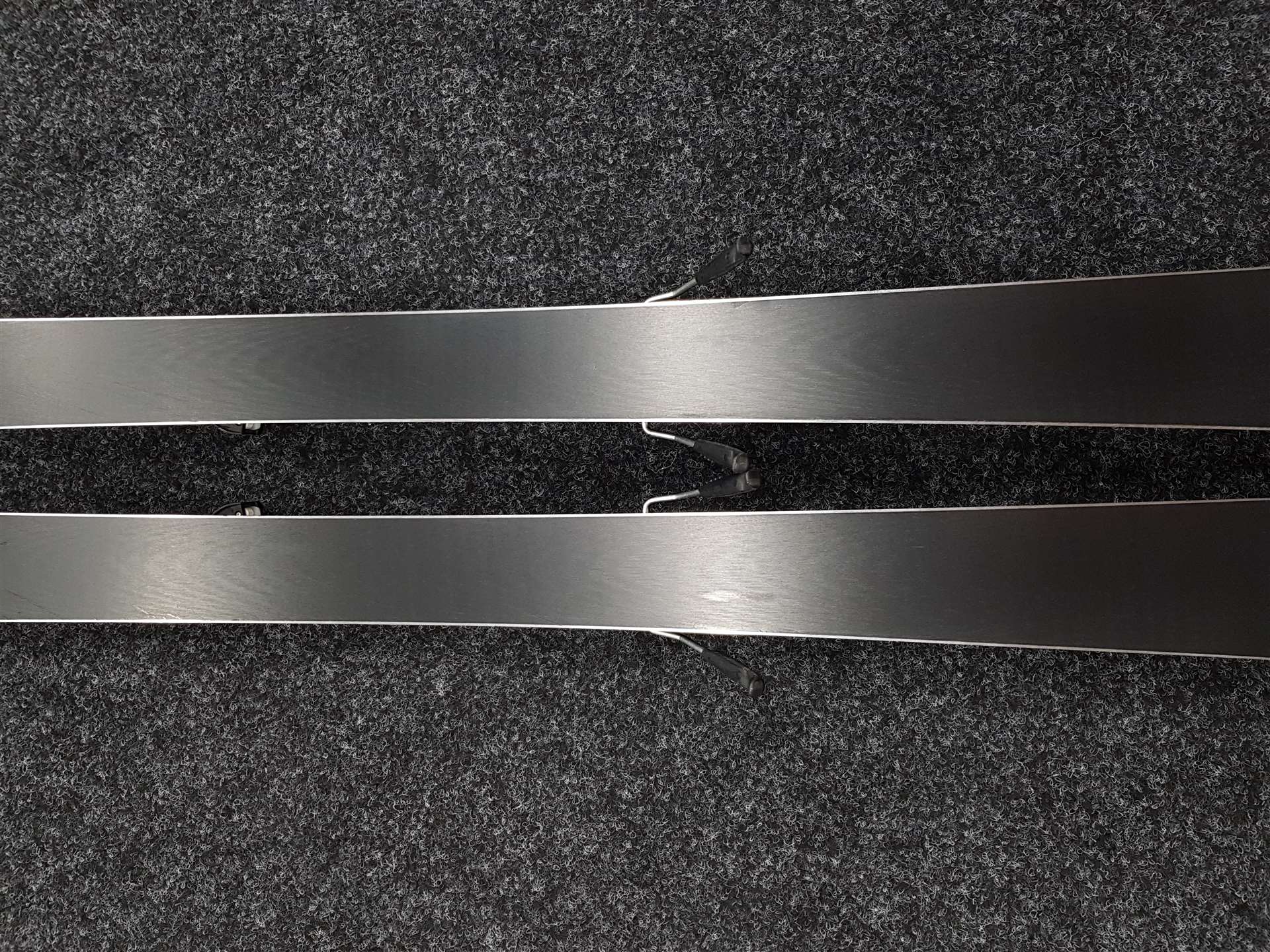 Použité lyže HEAD Shape SX + viazanie Tyrolia PR 11