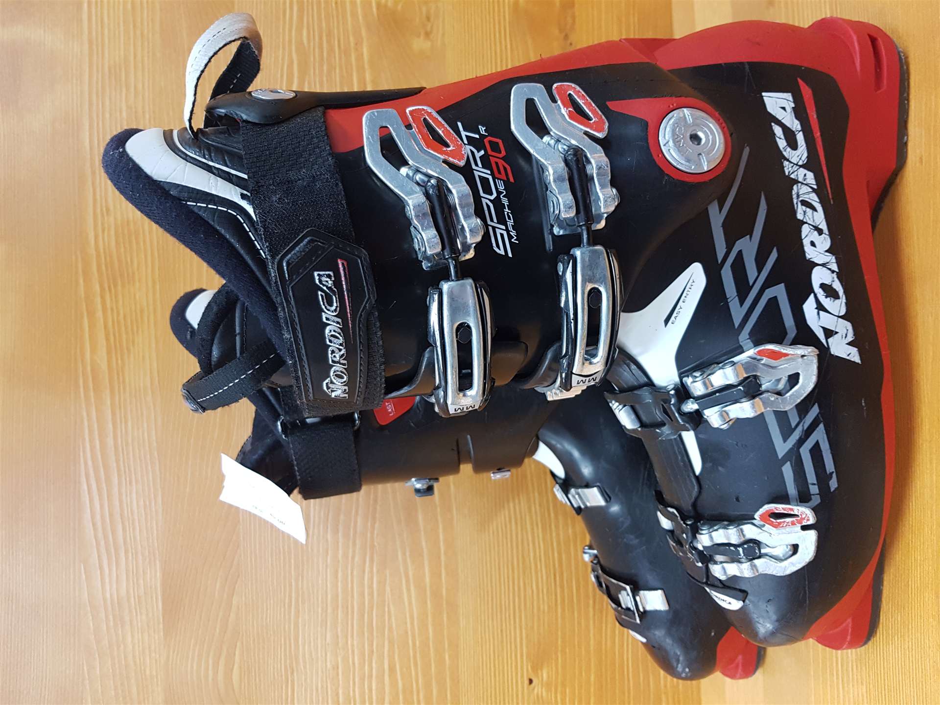 Použité lyžiarky NORDICA SPORT MACHINE 90