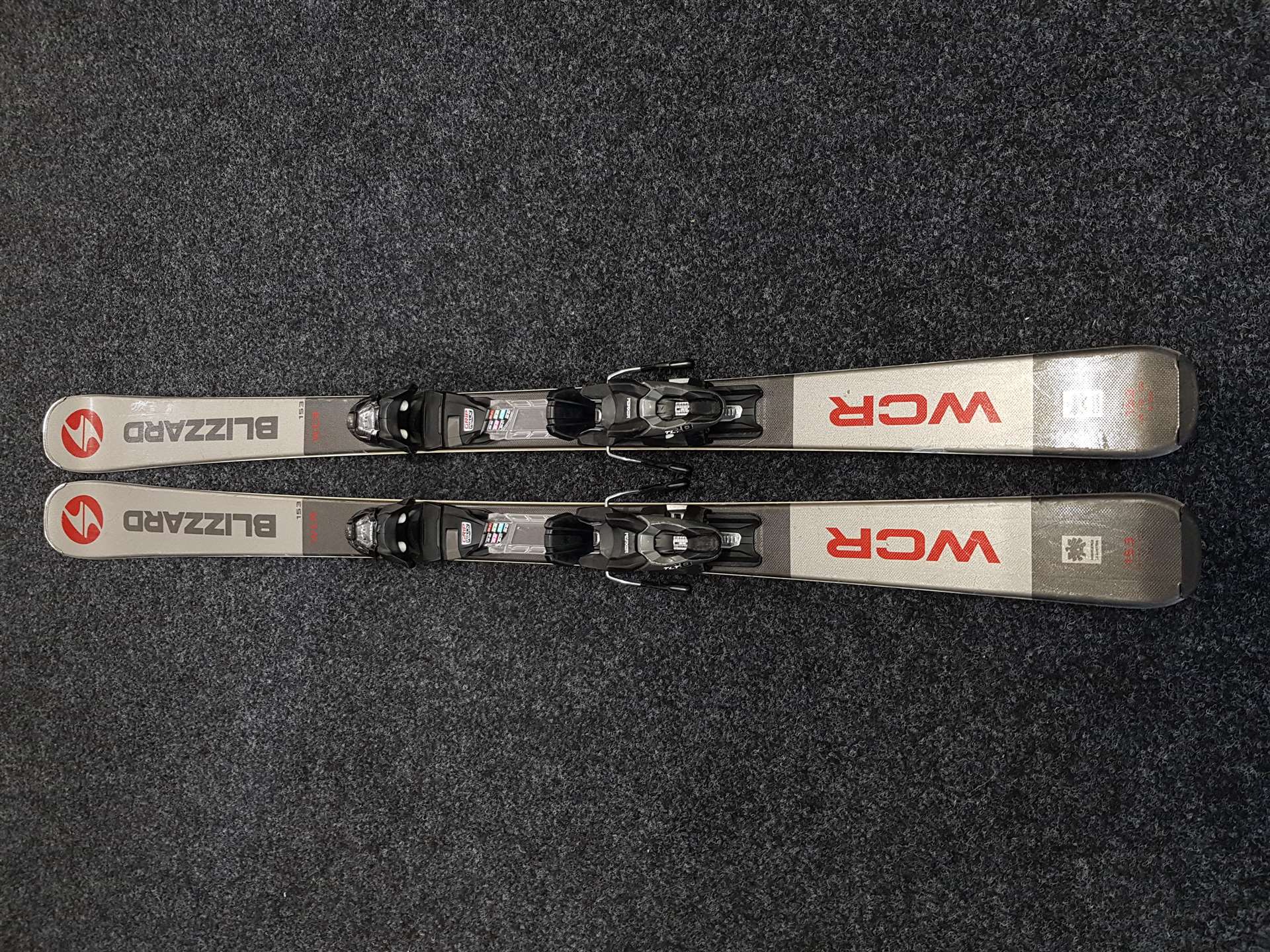 Použité lyže BLIZZARD WCR + viazanie Marker TLT 10
