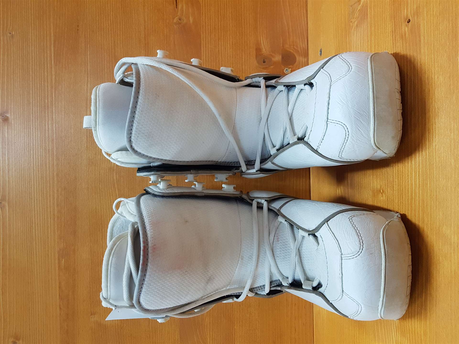 Použité snowboardové topánky ATOMIC Snowboarding