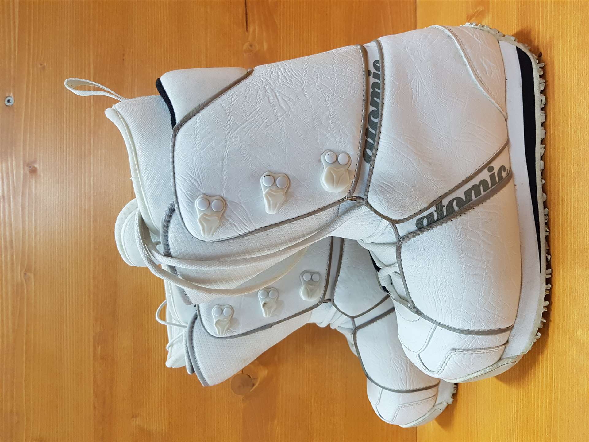 Použité snowboardové topánky ATOMIC Snowboarding