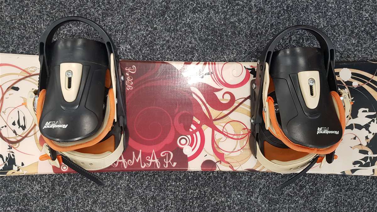 Bazárový snowboard Lamar