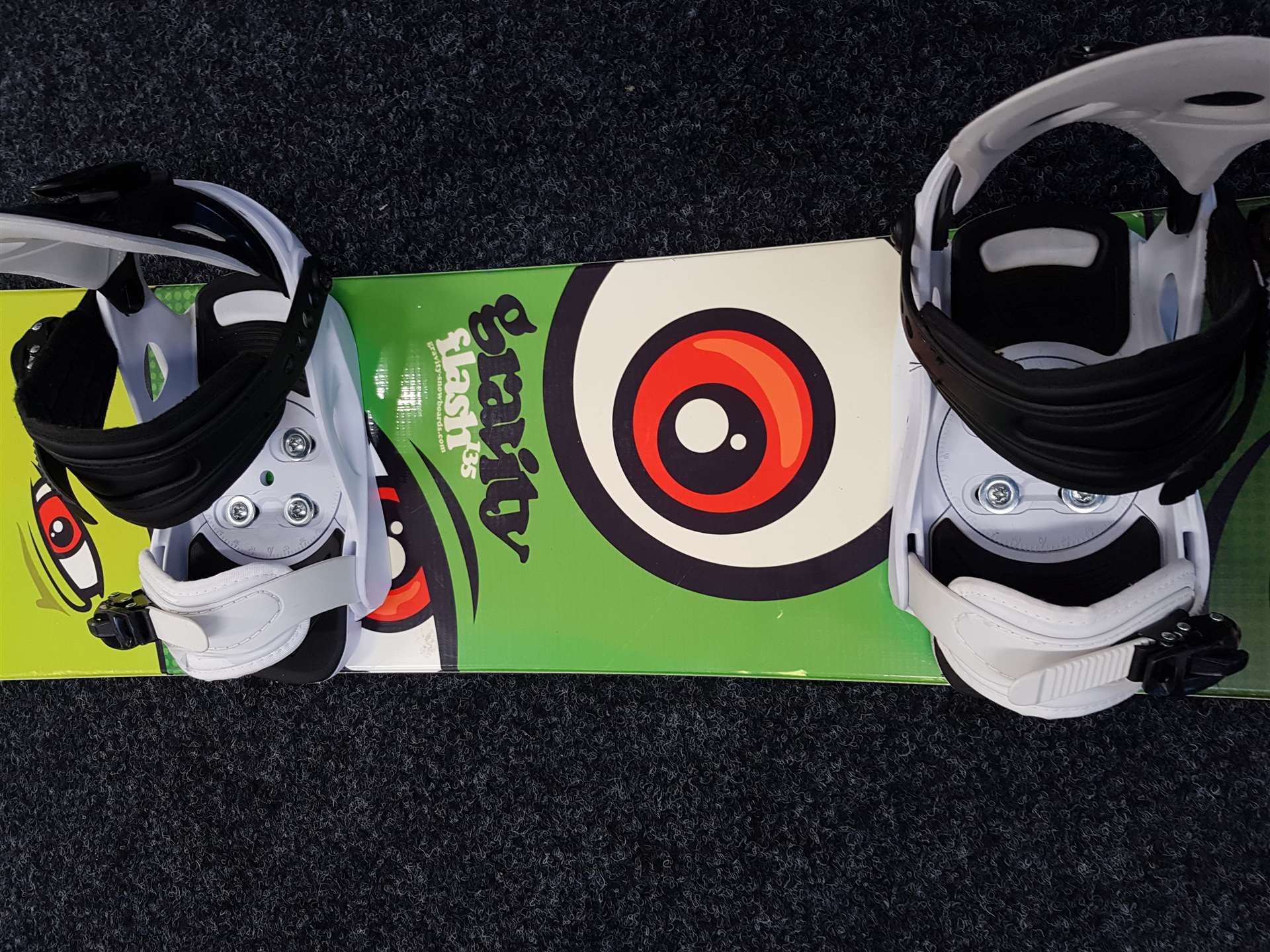 Použitý snowboard GRAVITY  Flash + viazanie Gravity veľkosť S/M