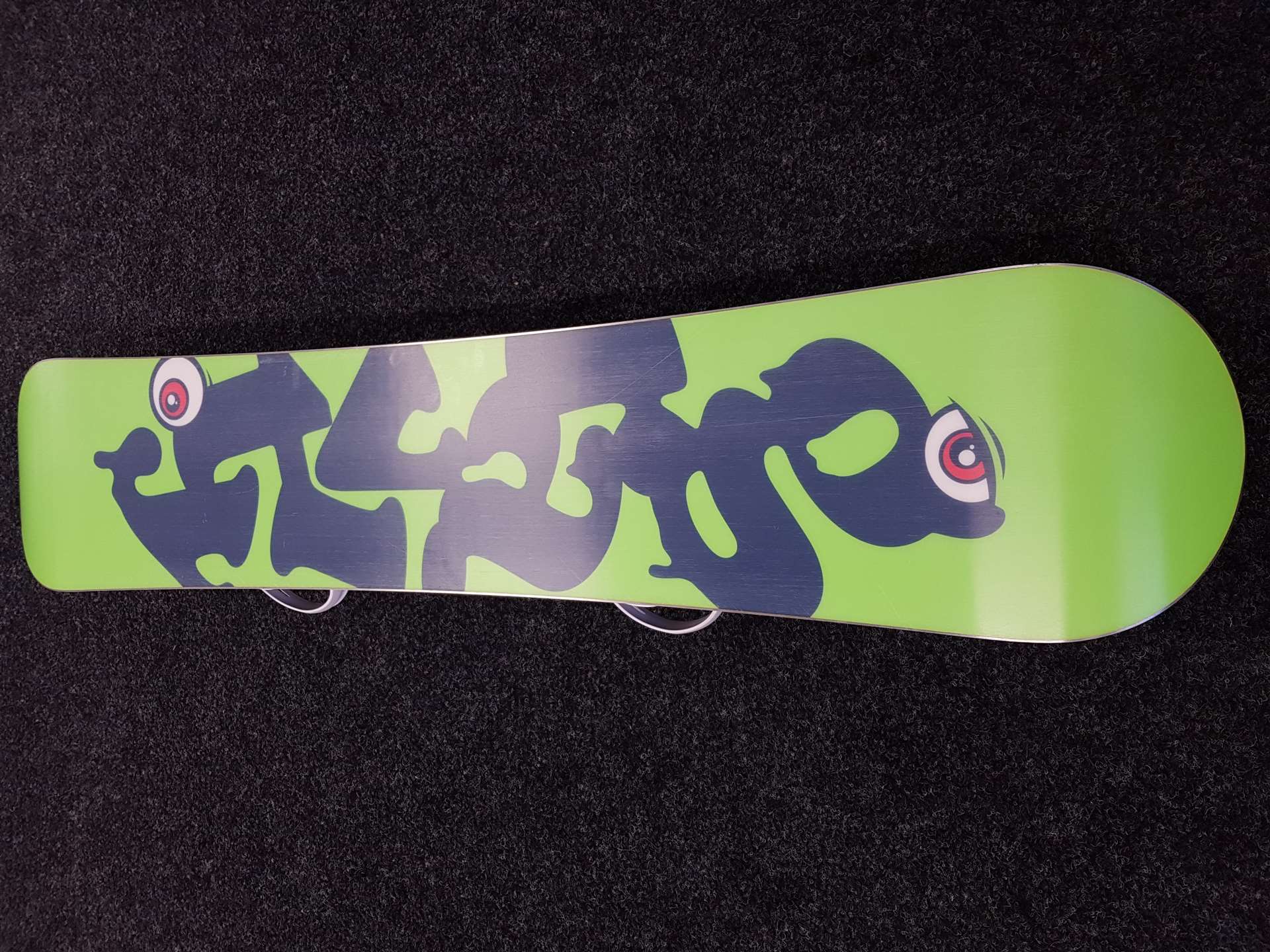 Použitý snowboard GRAVITY  Flash + viazanie Gravity veľkosť S/M