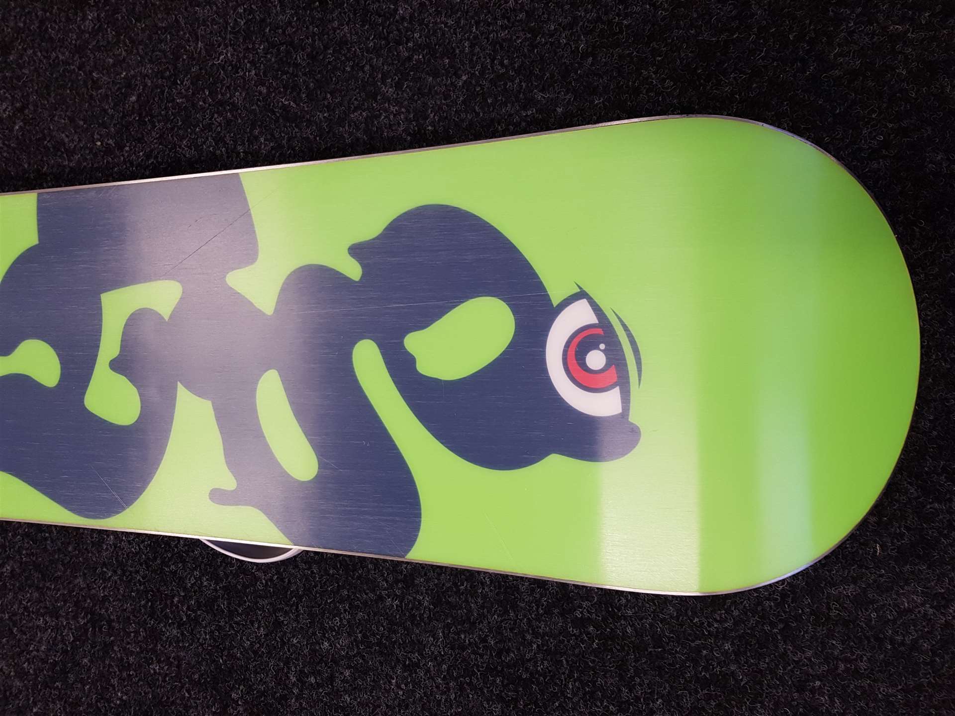 Použitý snowboard GRAVITY  Flash + viazanie Gravity veľkosť S/M