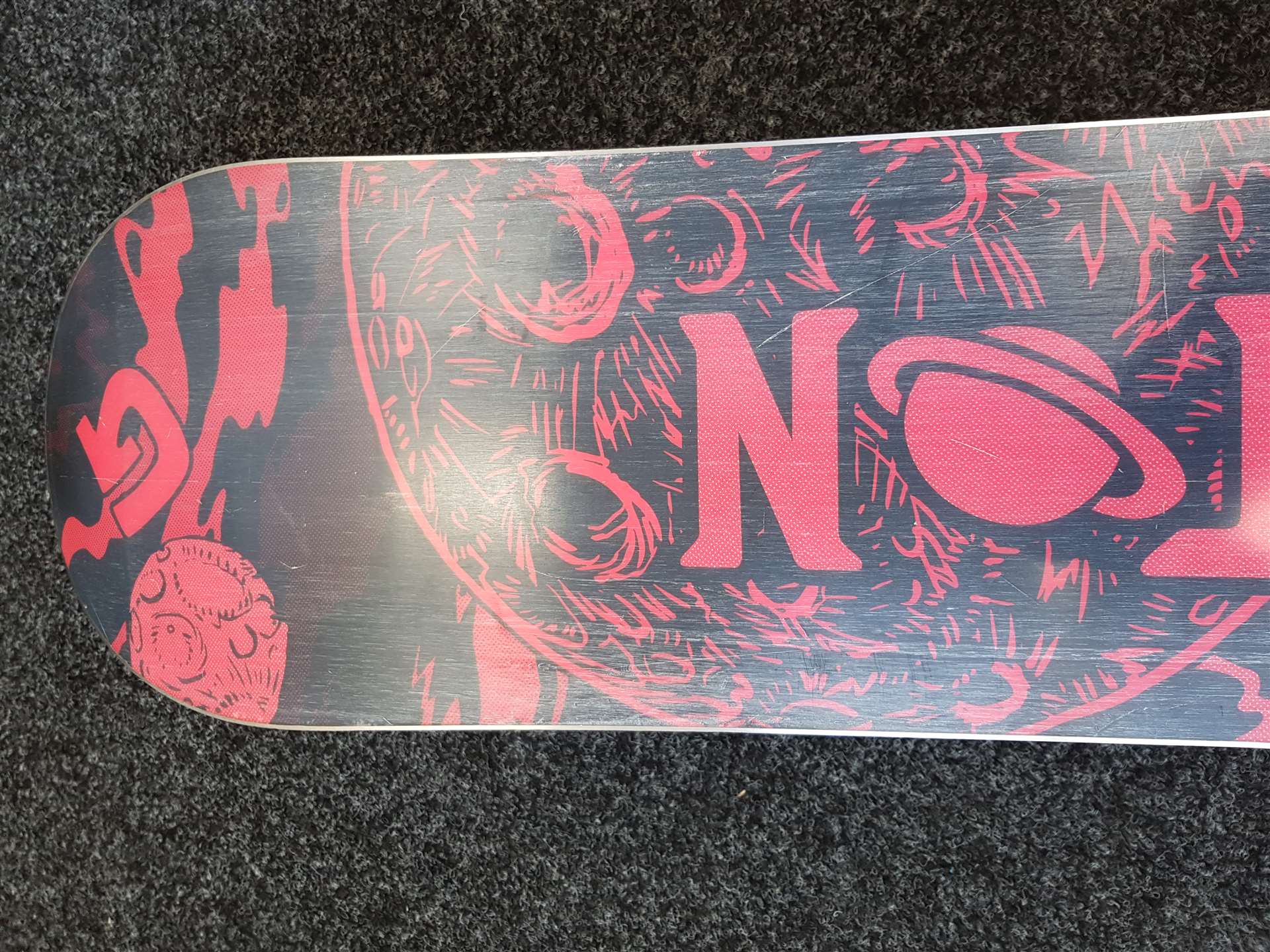 Použitý snowboard BURTON LTR 120 + viazanie Salomon veľkosť XS/S/M