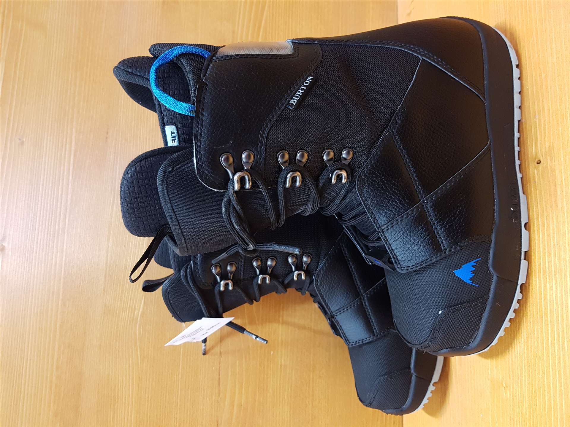 Použité snowboardové topánky BURTON Progression W