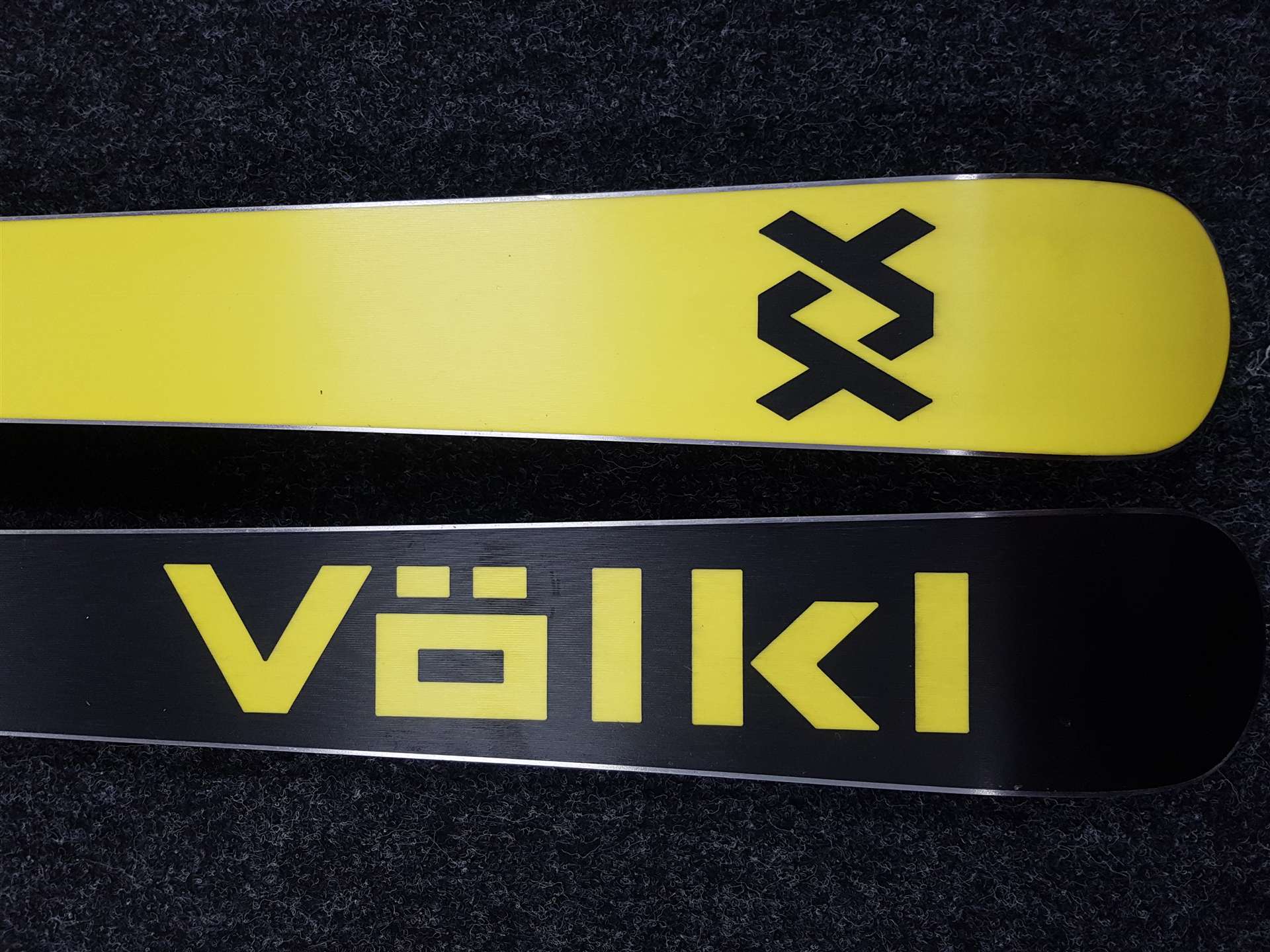 Použité freestyle lyže VOLKL Bash 86 + viazanie Marker Squire 11