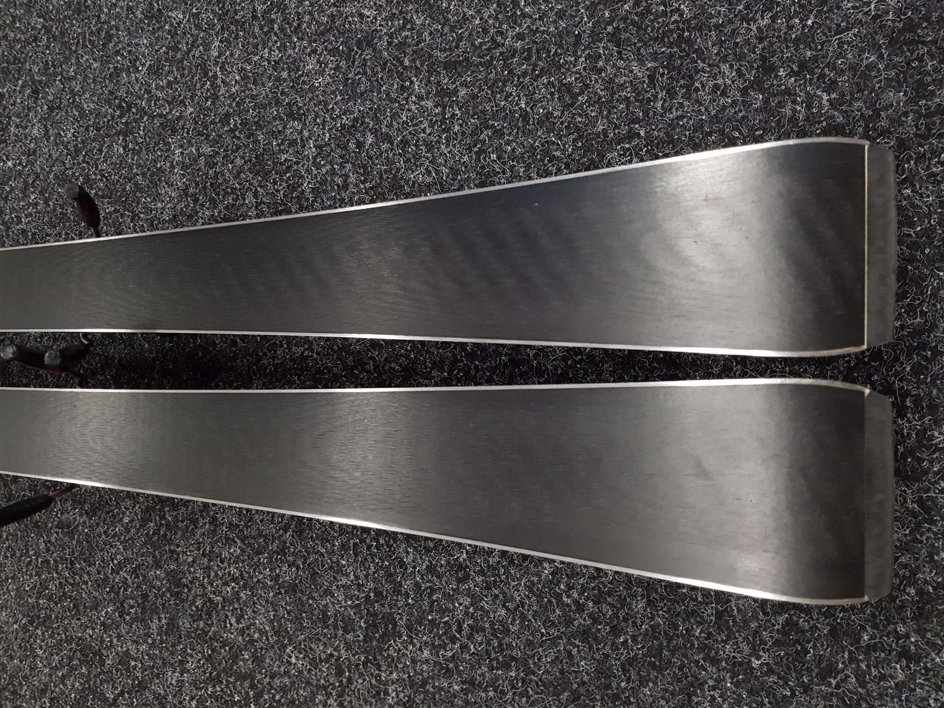 Použité lyže FISCHER The Curv + viazanie Fischer RS 11