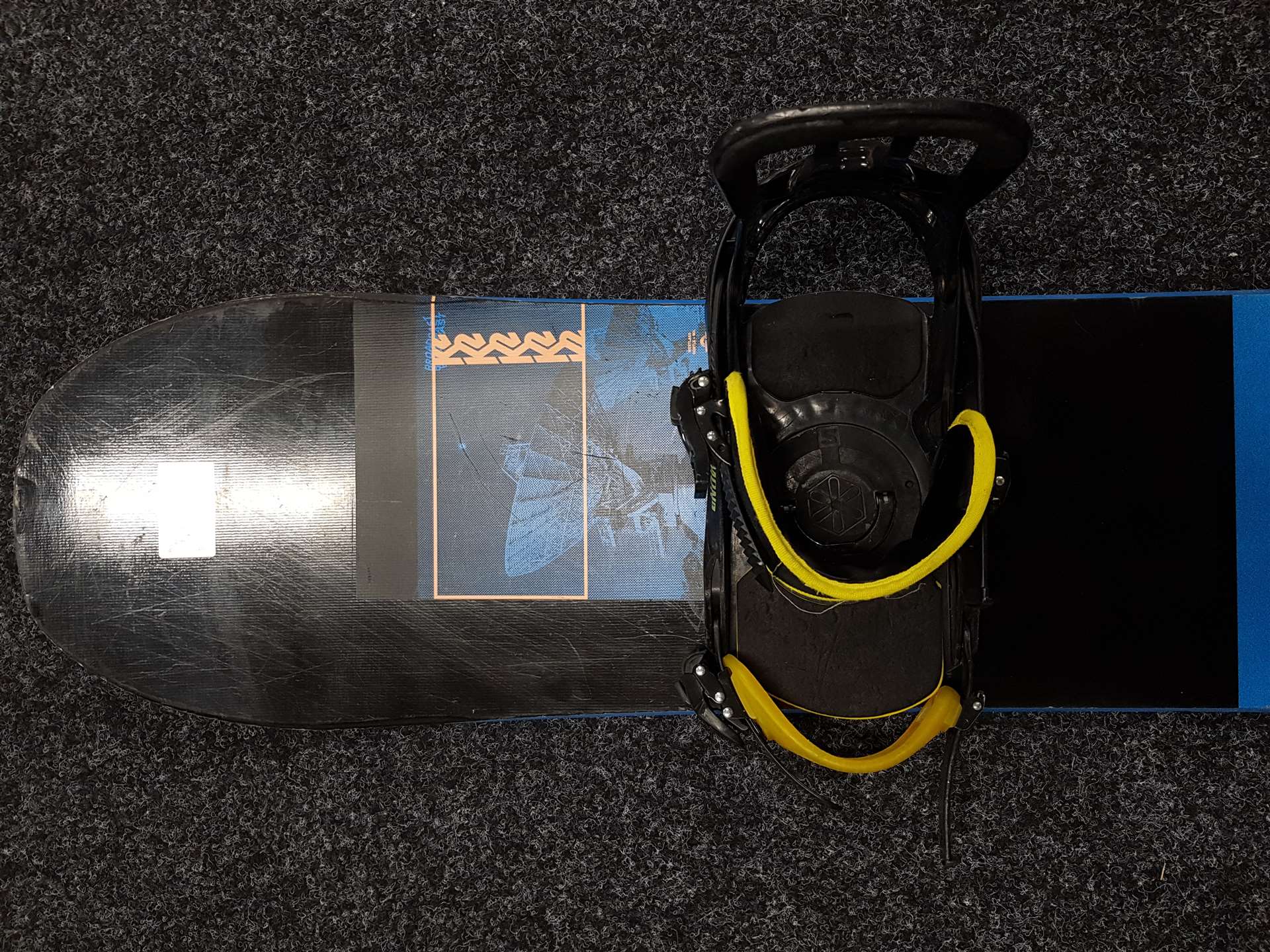 Použitý snowboard K2 Broadcast + viazanie Salomon veľkosť L