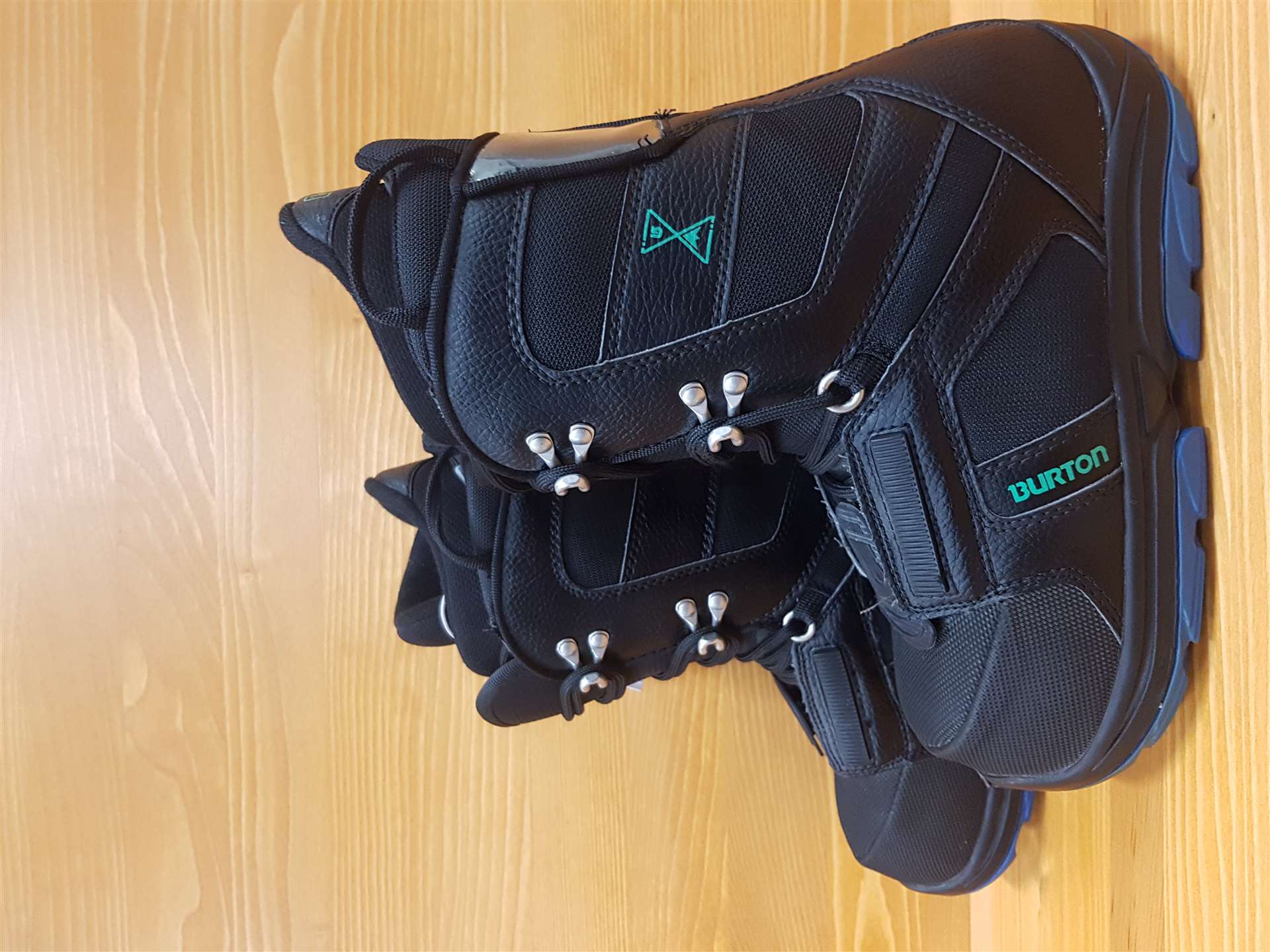 Použité snowboardové topánky Burton