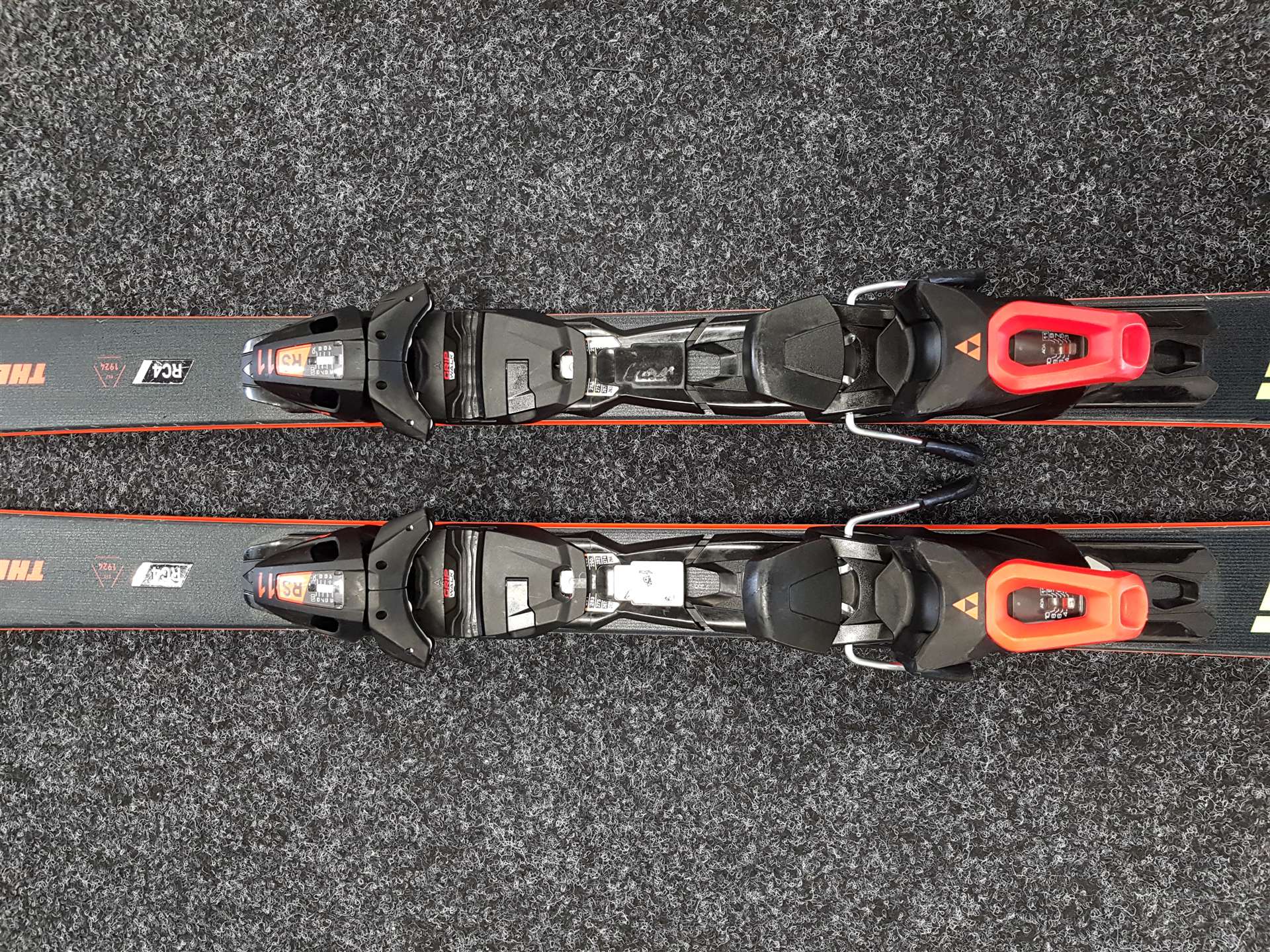 Použité lyže FISCHER The Curv  + viazanie Fischer RS11