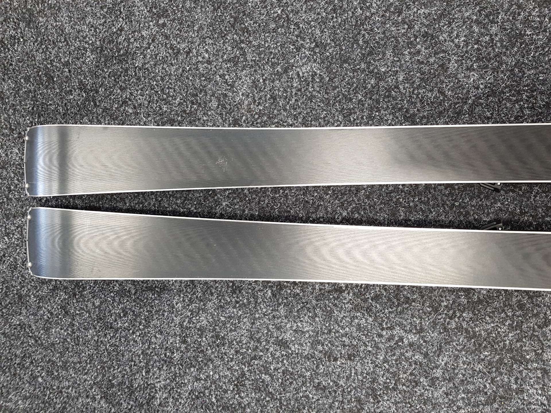 Použité lyže FISCHER The Curv  + viazanie Fischer RS11