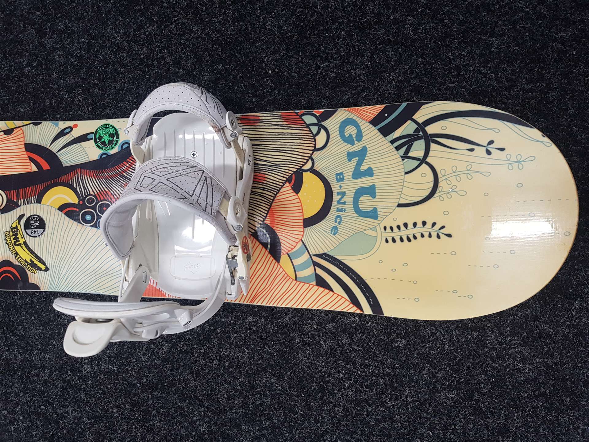 Použitý snowboard GNU B Nice + viazanie Crazy Creek Fast tec veľkosť M/L