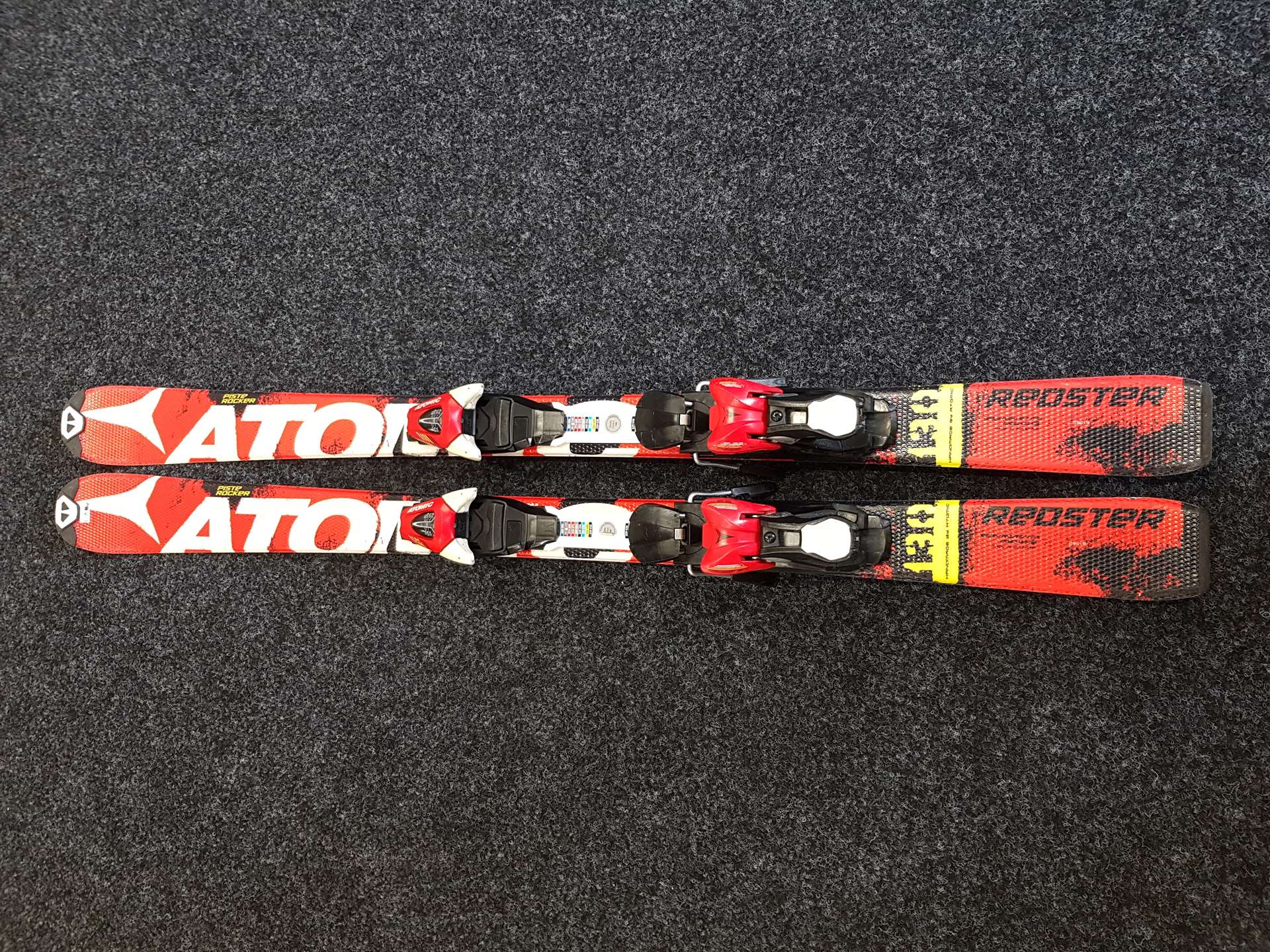 Použité lyže ATOMIC Redster + viazanie Atomic XT 7.5