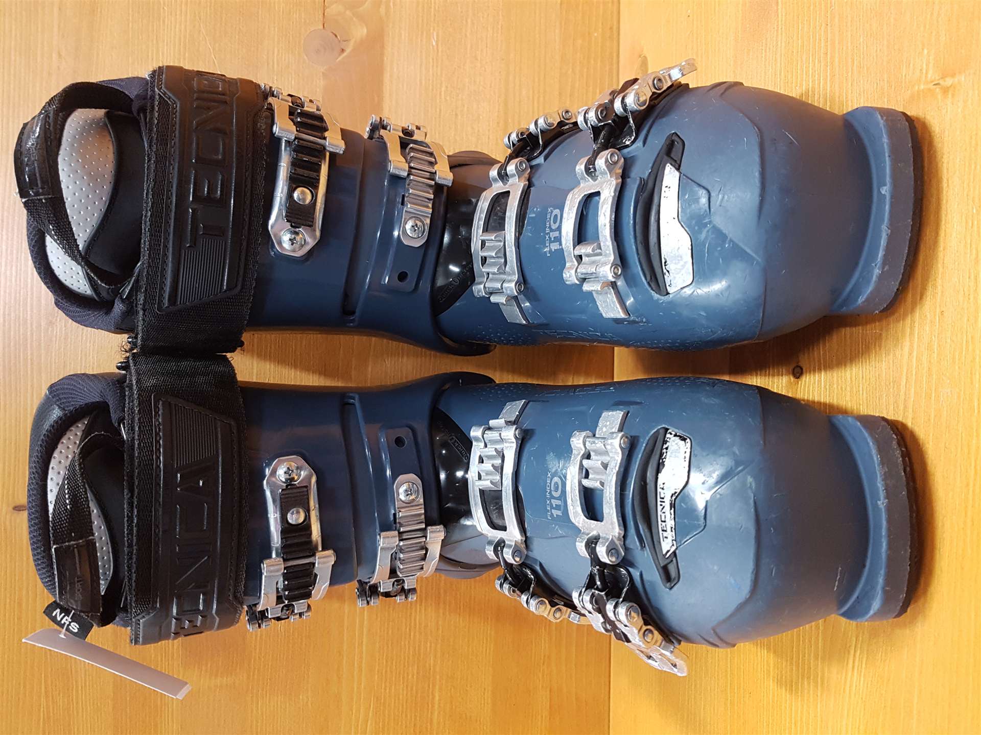 Použité lyžiarky TECNICA Mach Sport  MV RT 100