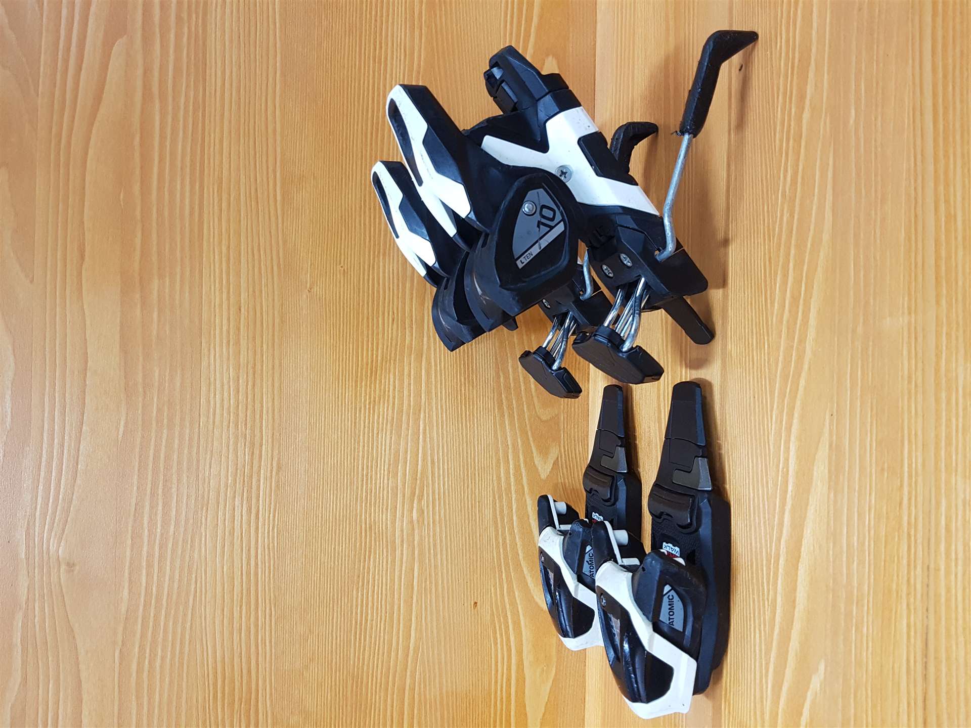 Použité viazanie Atomic L 10 (10 DIN)