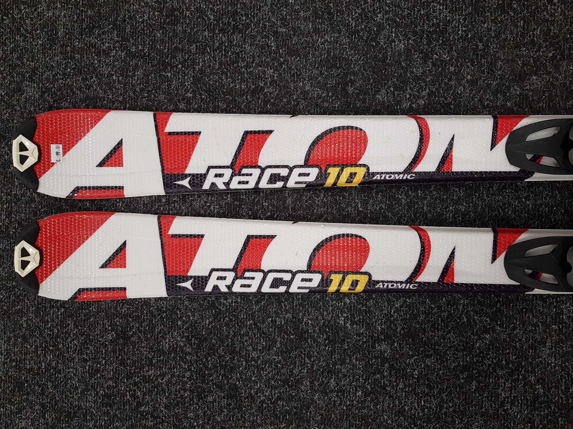 Použité lyže Atomic Race 10