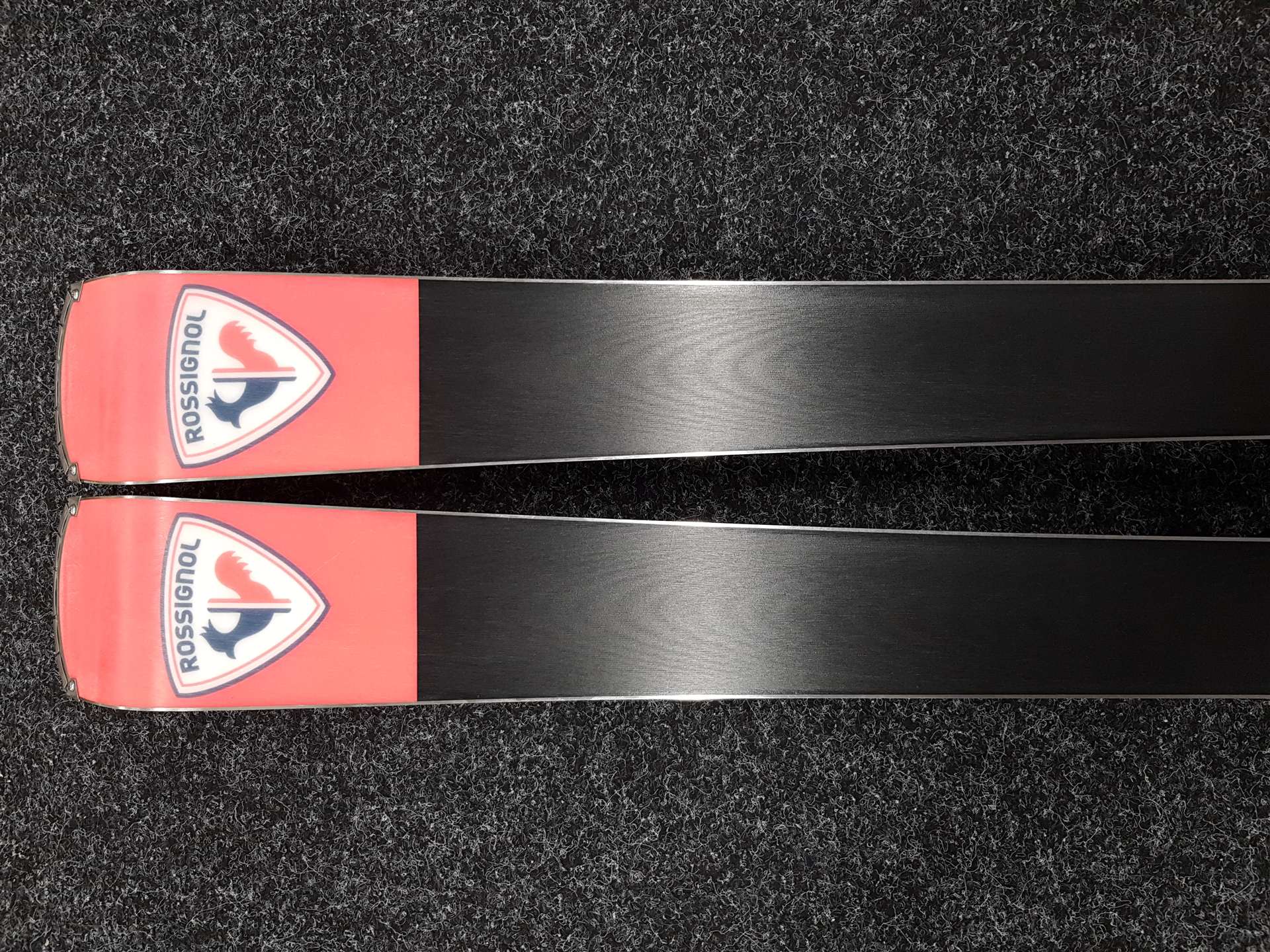 Použité lyže ROSSIGNOL Hero E12 Elite MT + viazanie Look NX12