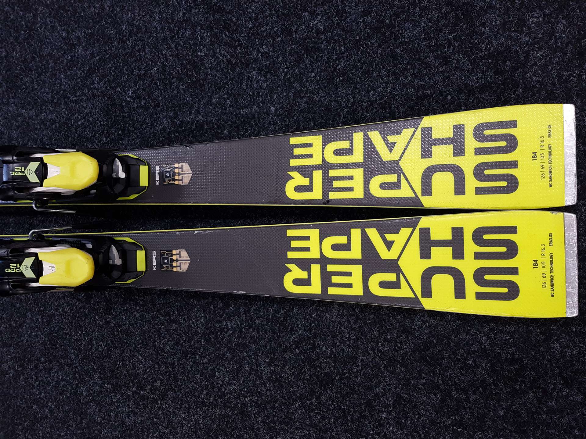 Použité lyže HEAD Super Shape + viazanie Head PRO 12