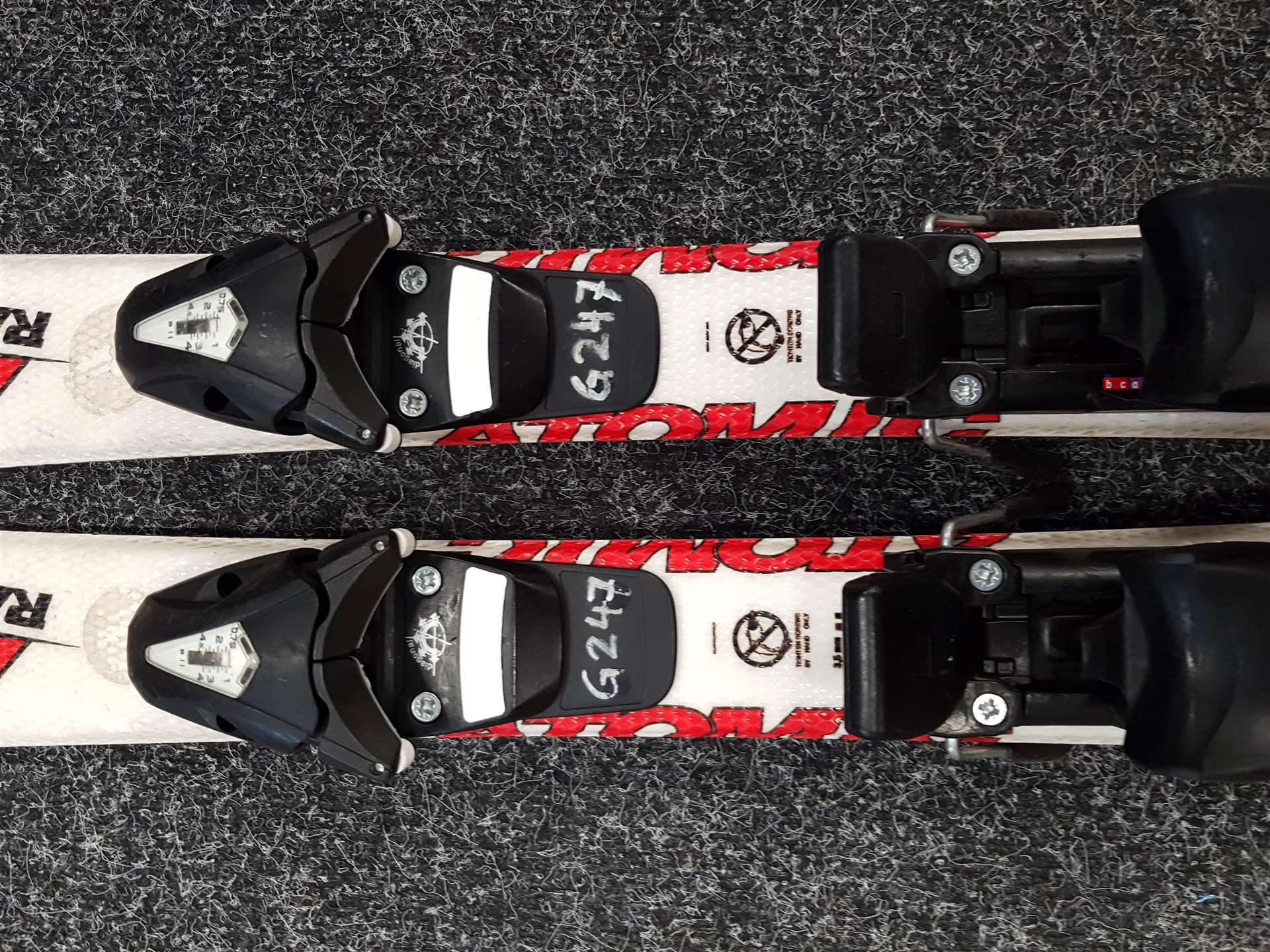 Použité lyže Atomic Race 7