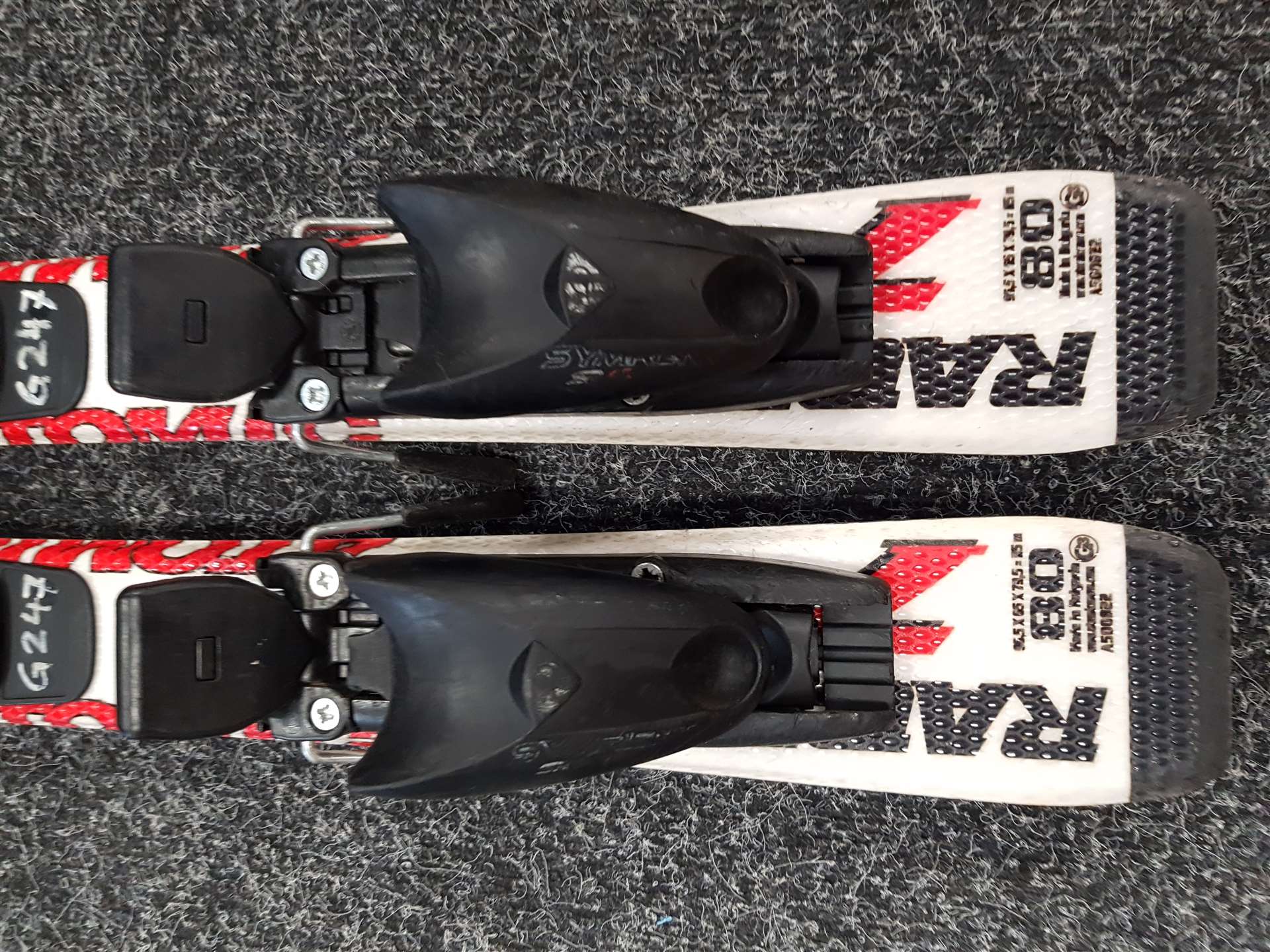 Použité lyže Atomic Race 7