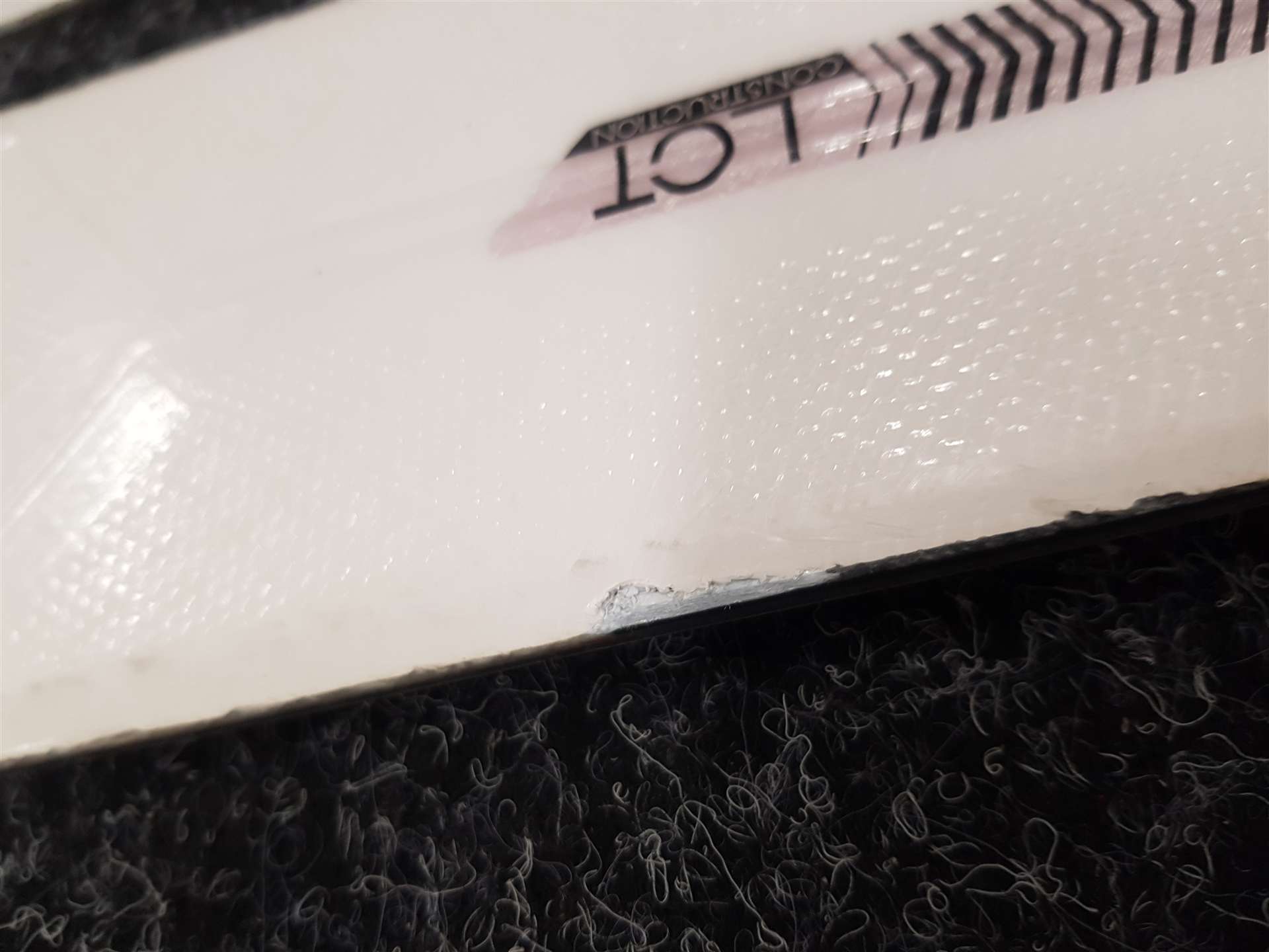 Použité lyže ROSSIGNOL Nova 8 CA + viazanie Look Xpress 11