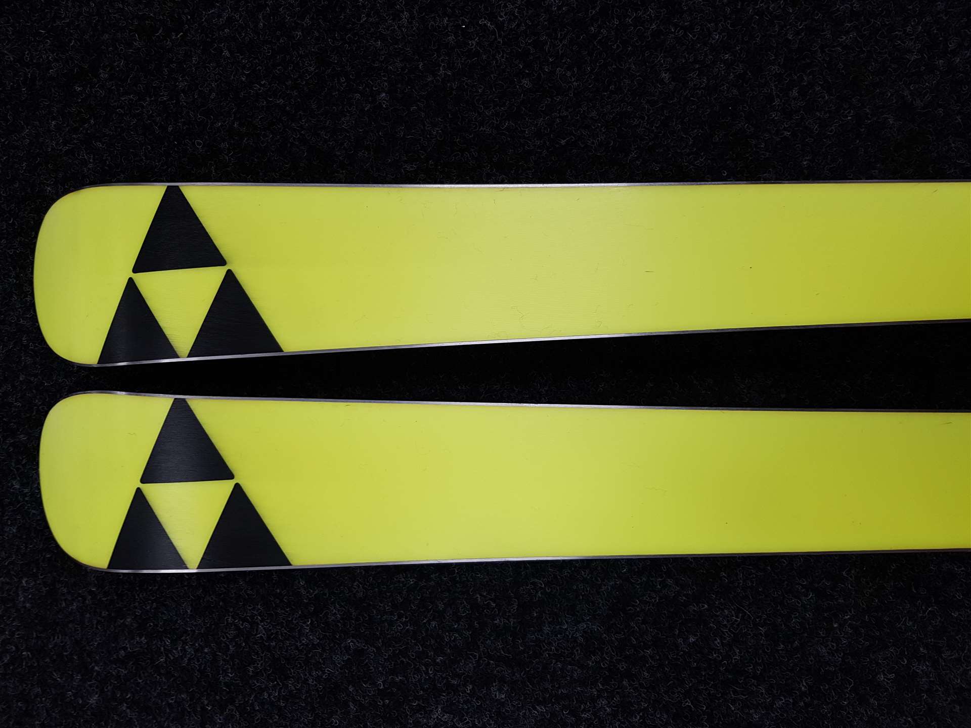 Použité lyže FISCHER RC4 + viazanie Fischer Z13