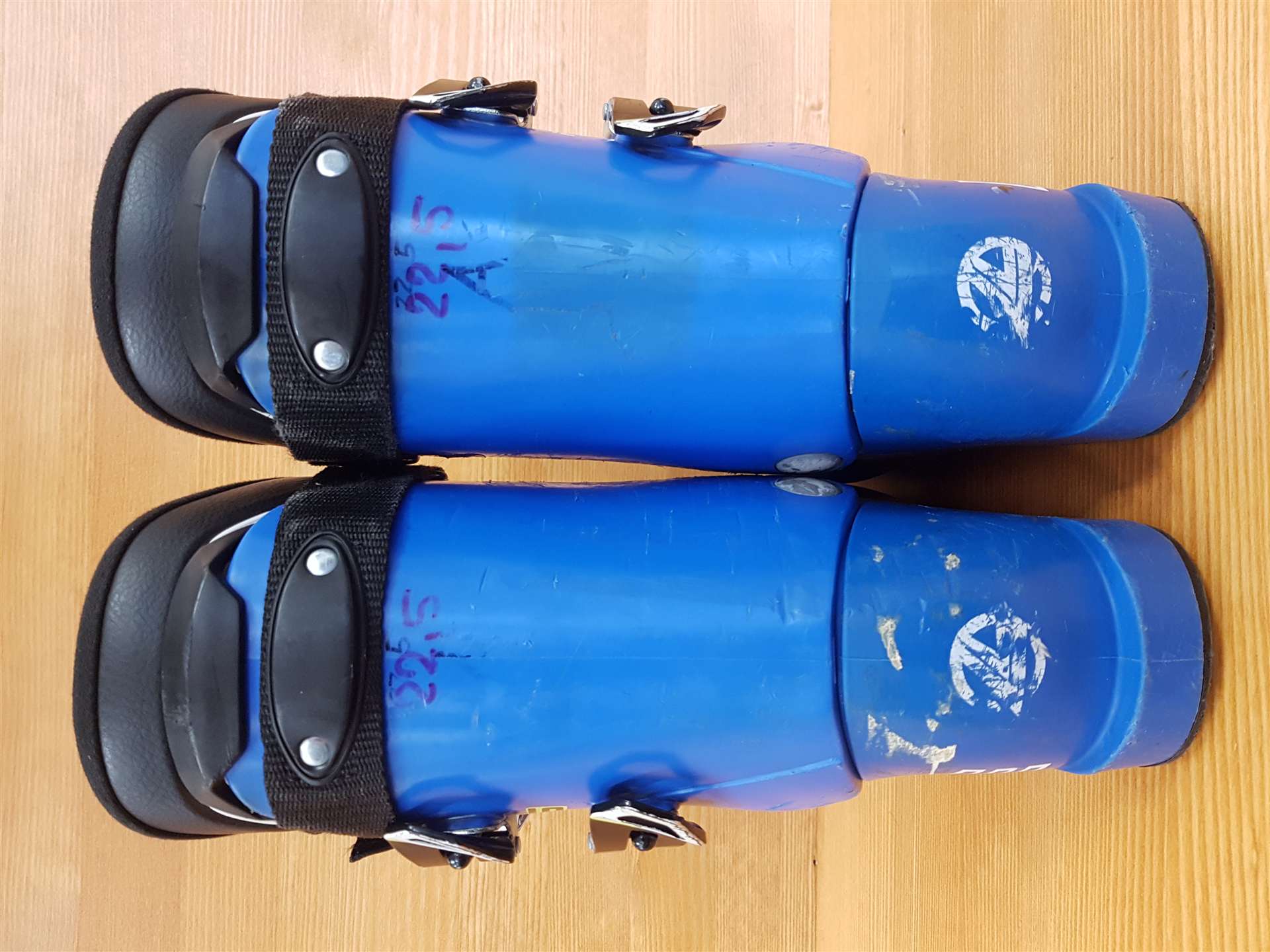 Použité lyžiarky LANGE RSJ 65