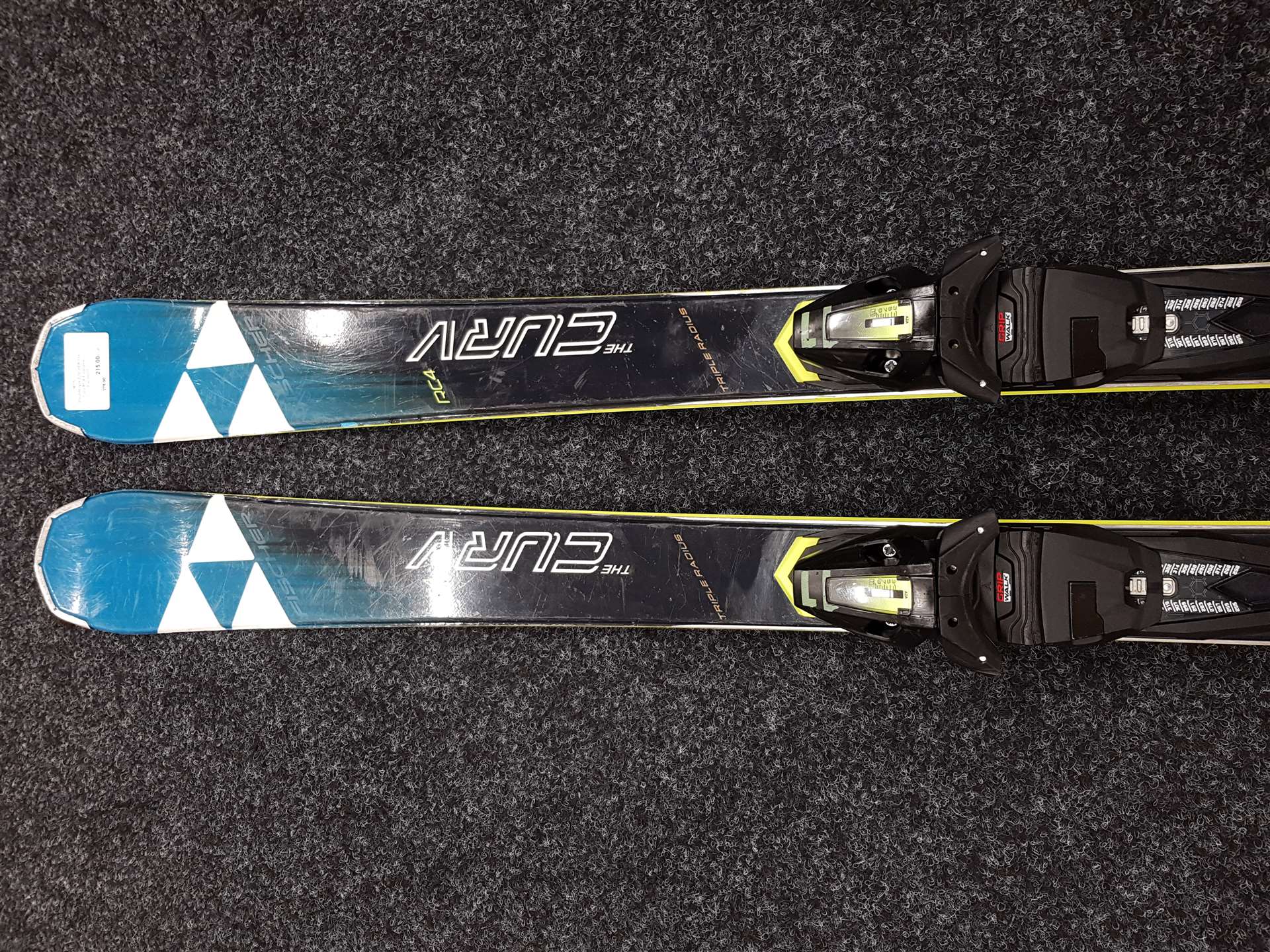 Použité lyže FISCHER The Curv RC4 + viazanie Fischer11