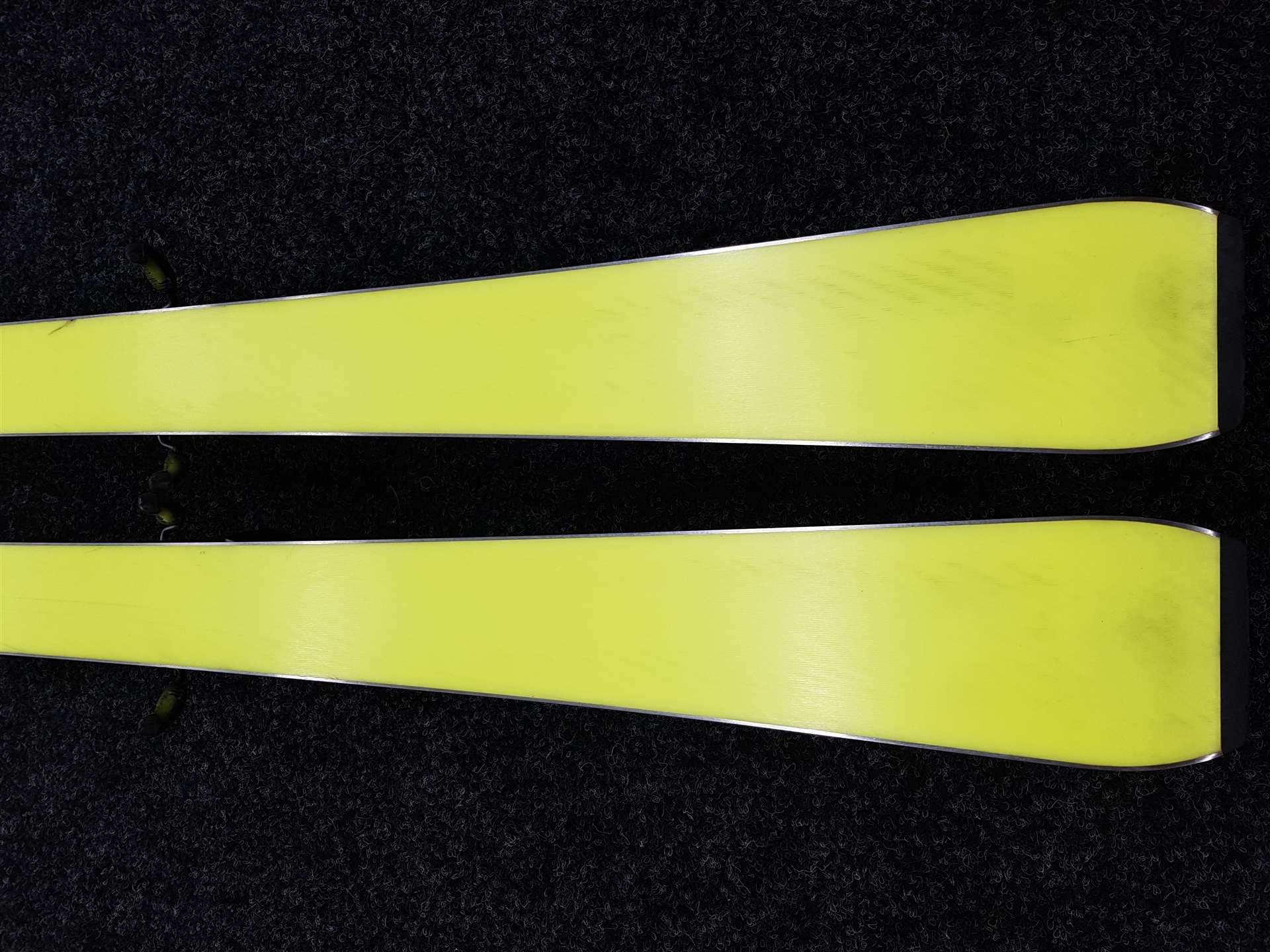 Použité lyže FISCHER The Curv RC4 + viazanie Fischer11