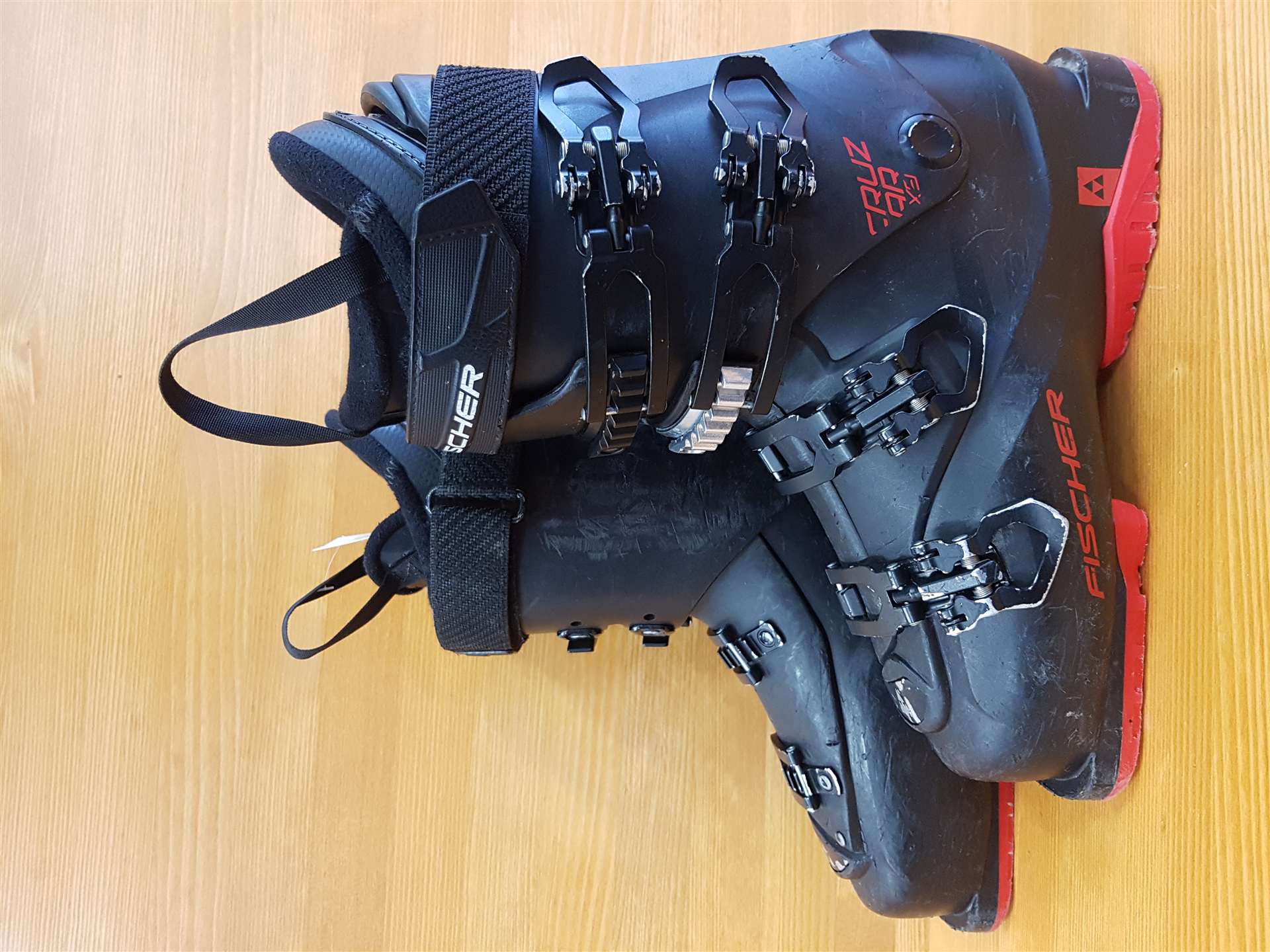 Použité lyžiarky FISCHER Cruz