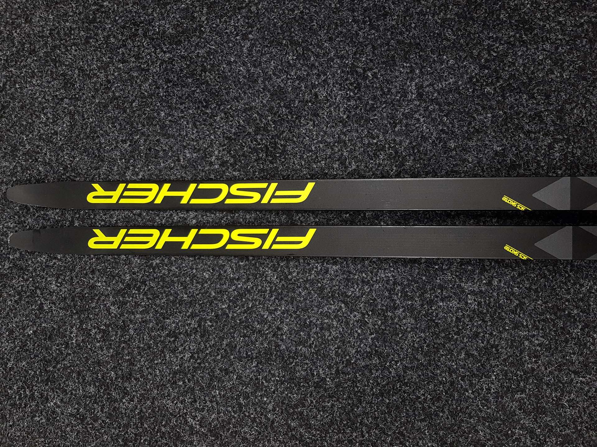 Použité bežecké lyže Fischer SCS Skate + NNN viazanie Fischer