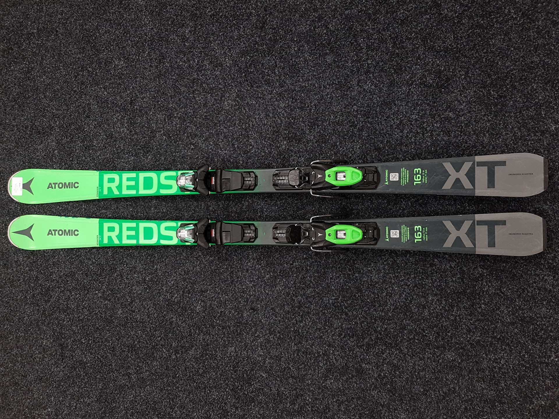 Použité lyže ATOMIC Redster XT + viazanie Atomic 10
