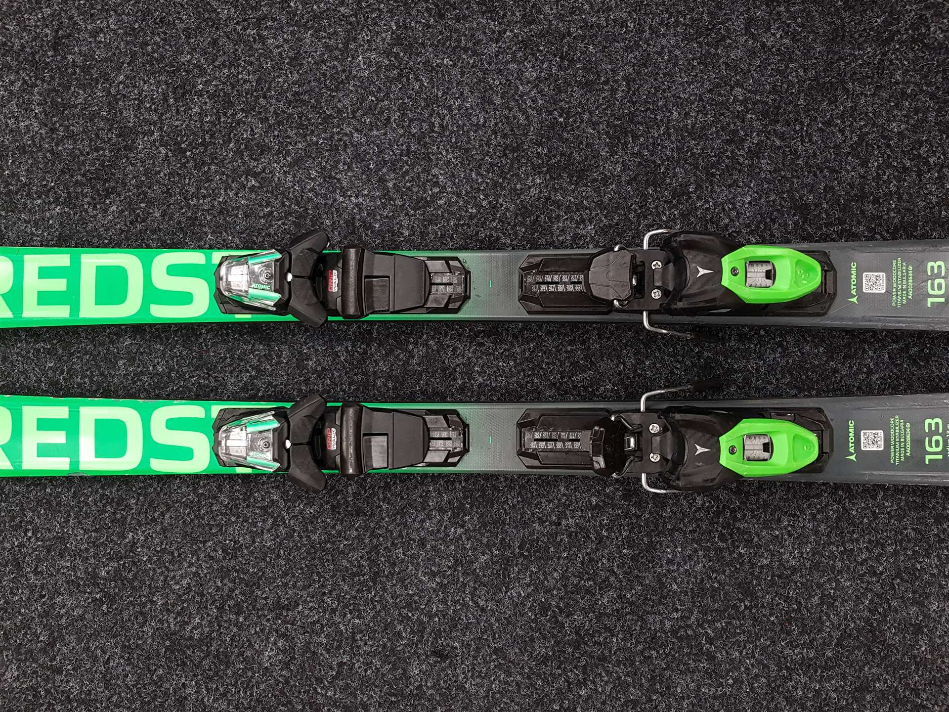 Použité lyže ATOMIC Redster XT + viazanie Atomic 10