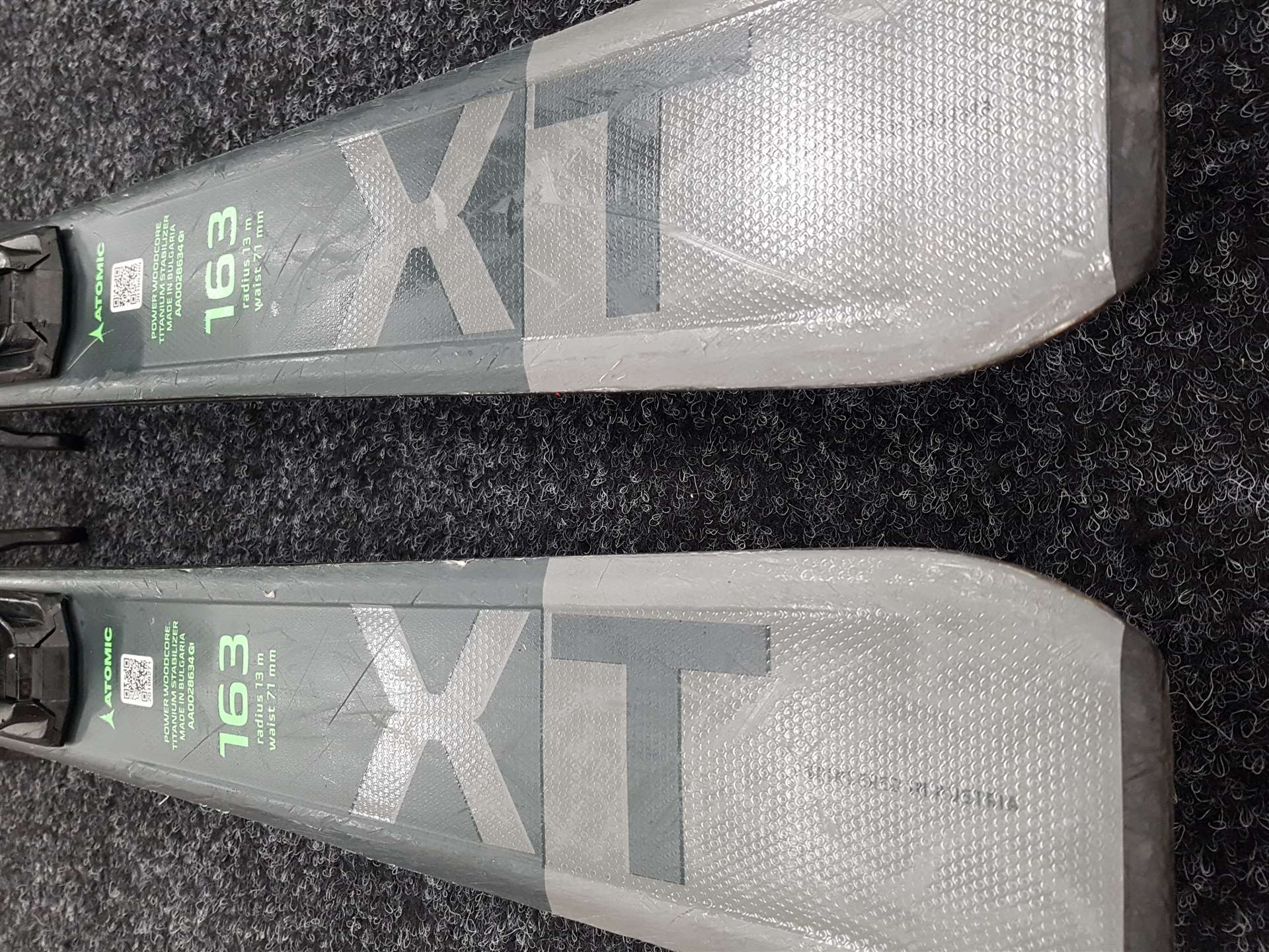 Použité lyže ATOMIC Redster XT + viazanie Atomic 10