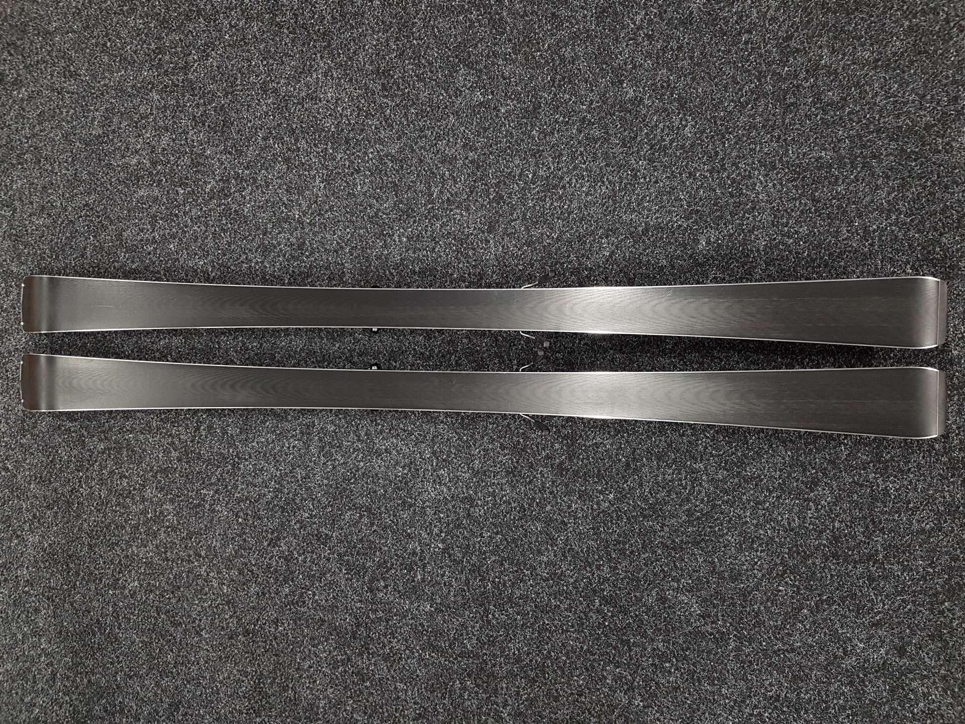 Použité lyže FISCHER The Curv + viazanie Fischer RS 10