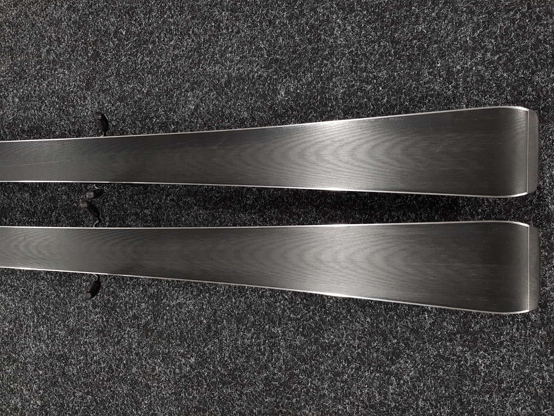 Použité lyže FISCHER The Curv + viazanie Fischer RS 10