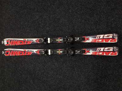 Použité lyže ATOMIC Race SL + viazanie Atomic 10