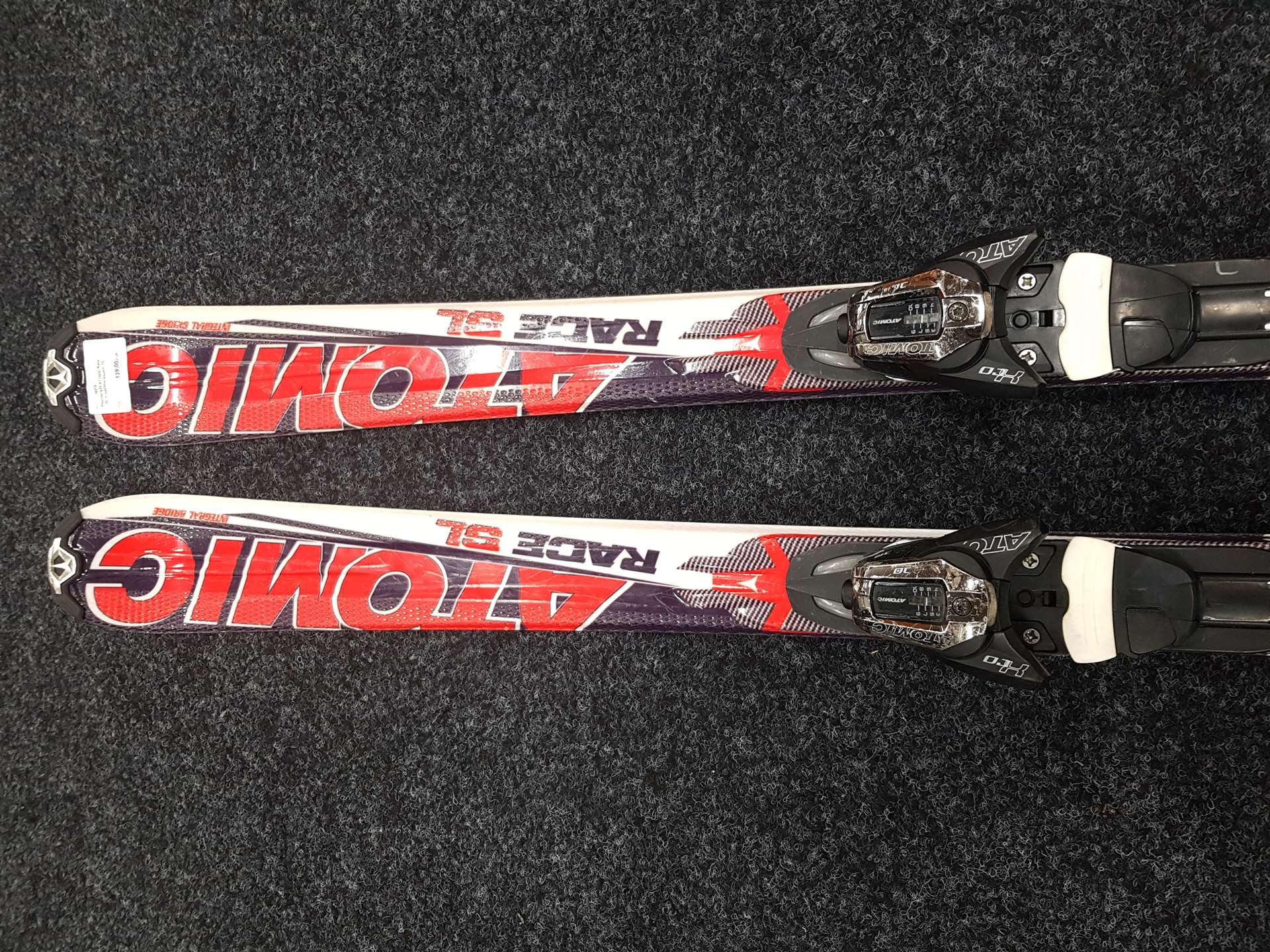 Použité lyže ATOMIC Race SL + viazanie Atomic 10