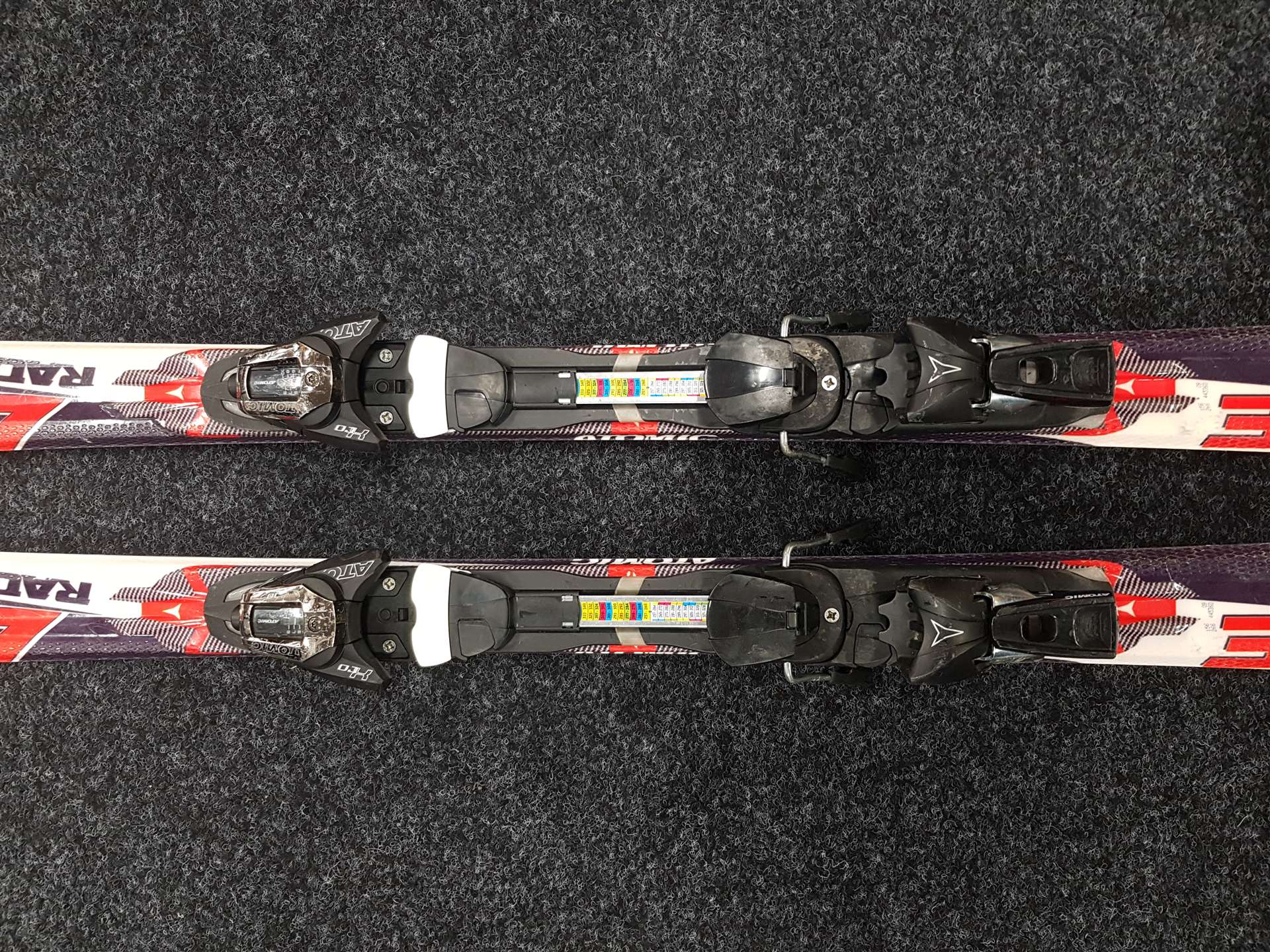Použité lyže ATOMIC Race SL + viazanie Atomic 10