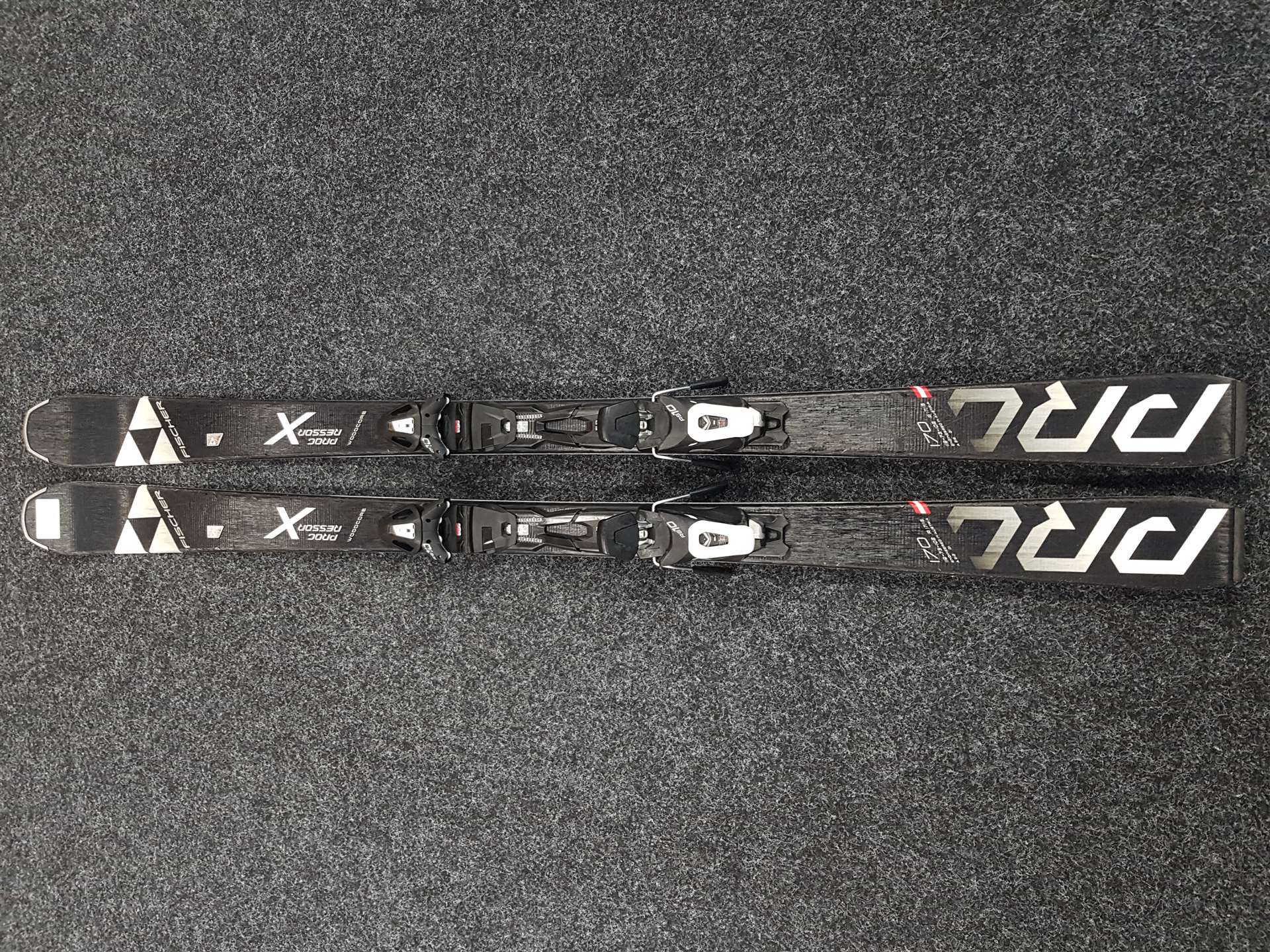 Použité lyže FISCHER Progressor X + viazanie Fischer RS 10