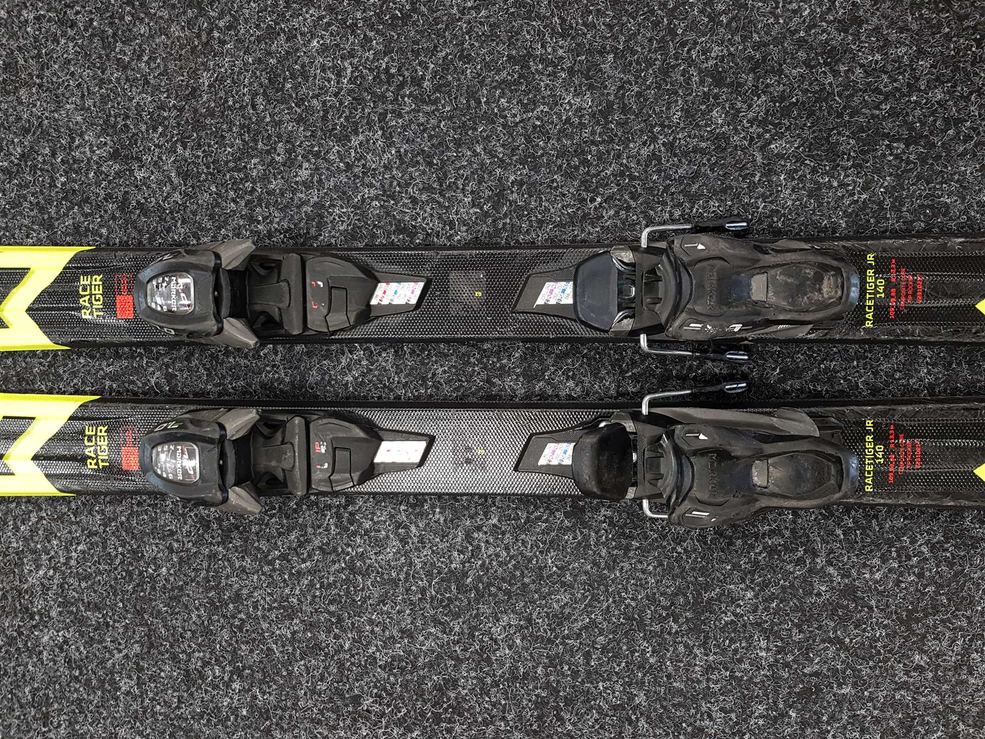 Použité lyže VOLKL Racetiger JR + viazanie Marker 7.0